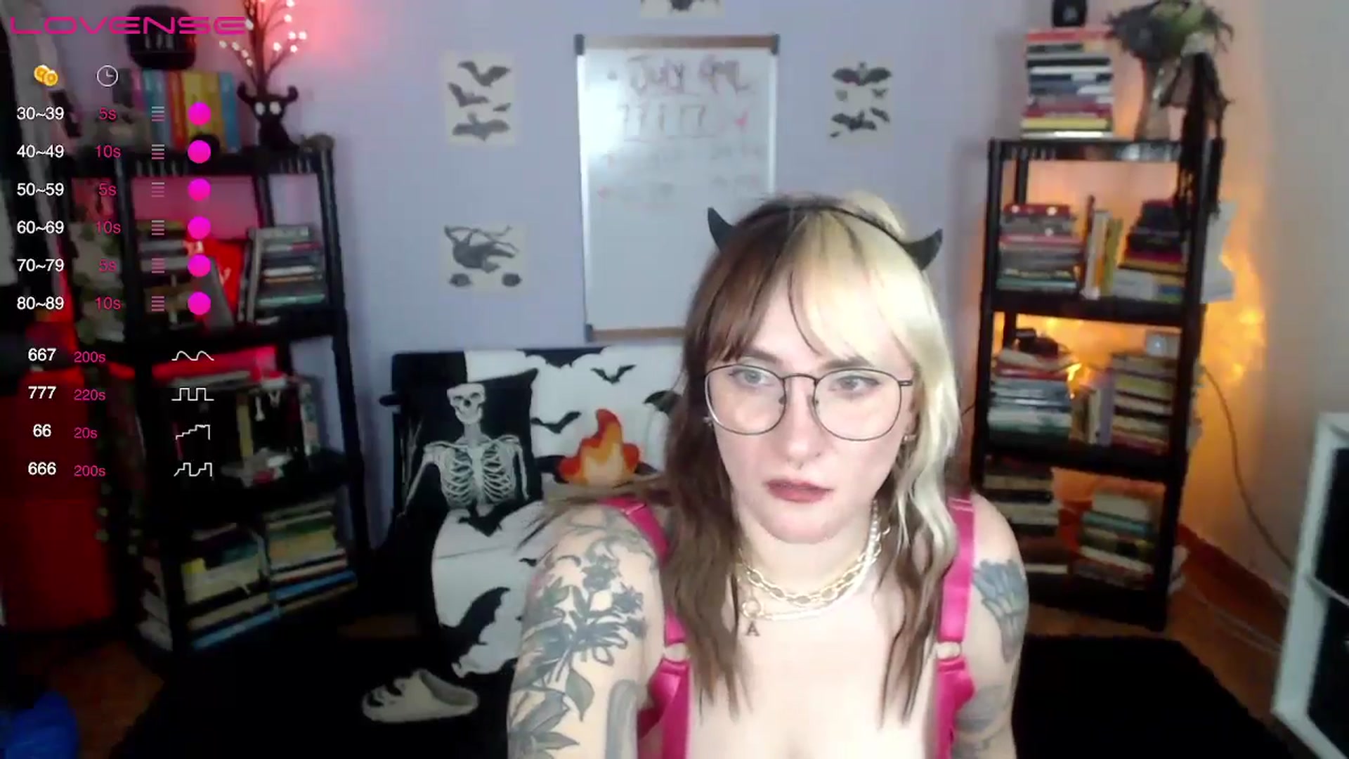 Gallery image thumbnail from AxeHallow's myfreecams stream on, 07/12/2024, 05:49 image 12 of 20