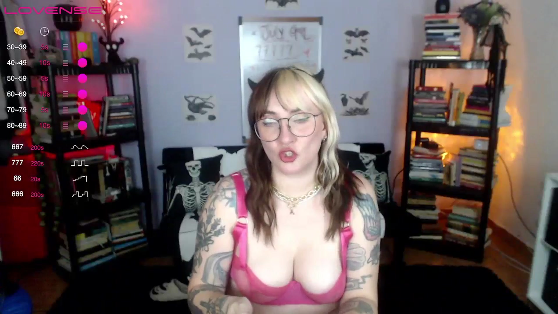 Gallery image thumbnail from AxeHallow's myfreecams stream on, 07/12/2024, 05:49 image 11 of 20