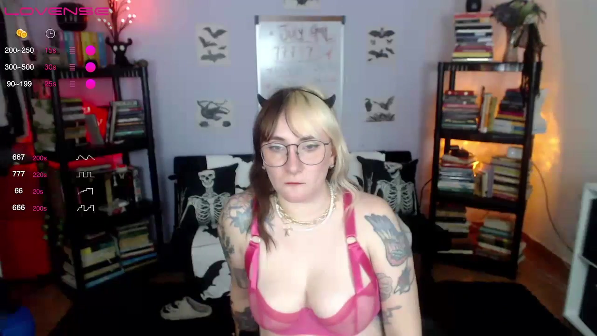 Gallery image thumbnail from AxeHallow's myfreecams stream on, 07/12/2024, 05:49 image 13 of 20