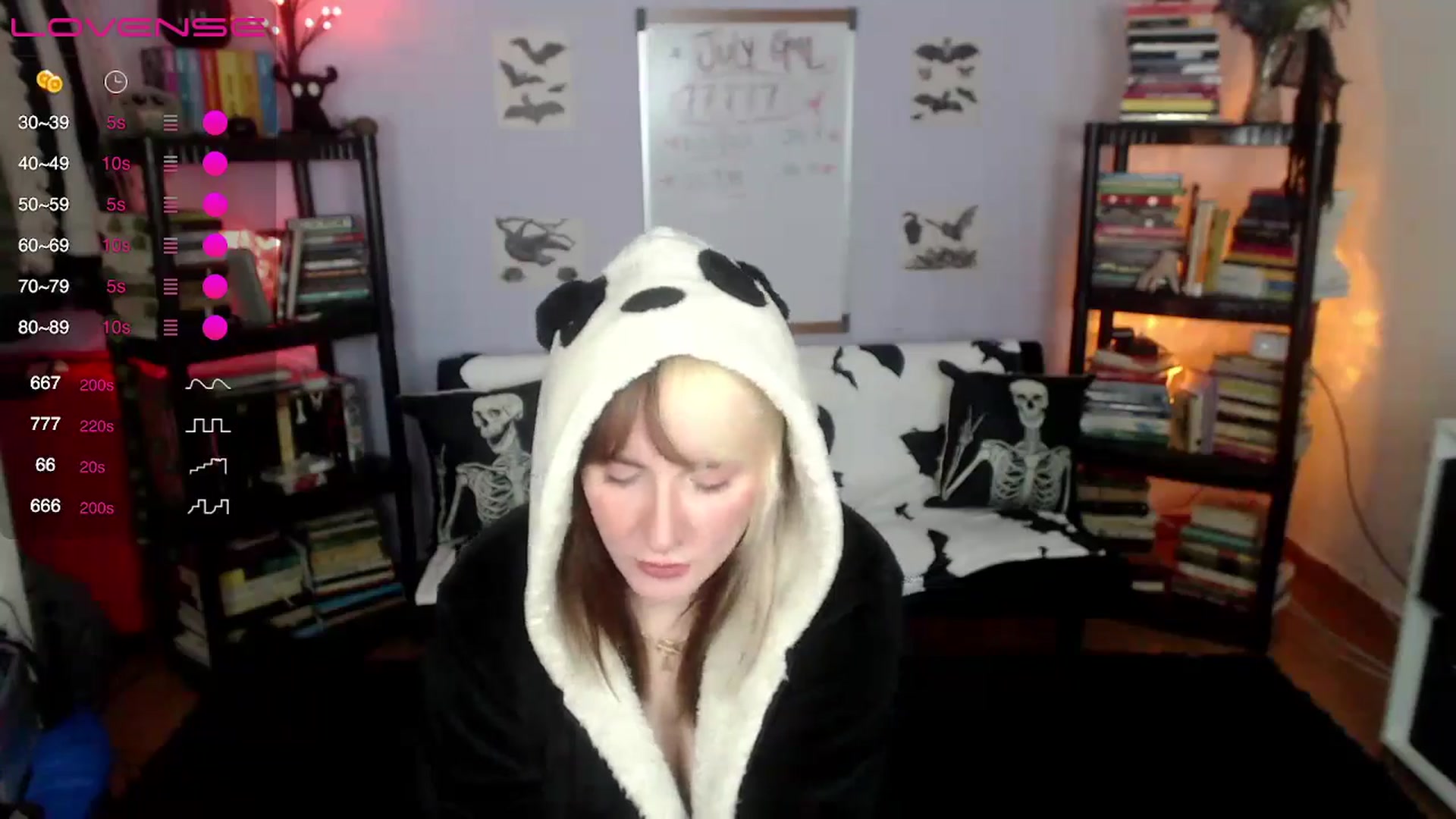 Gallery image thumbnail from AxeHallow's myfreecams stream on, 07/18/2024, 01:26 image 3 of 20