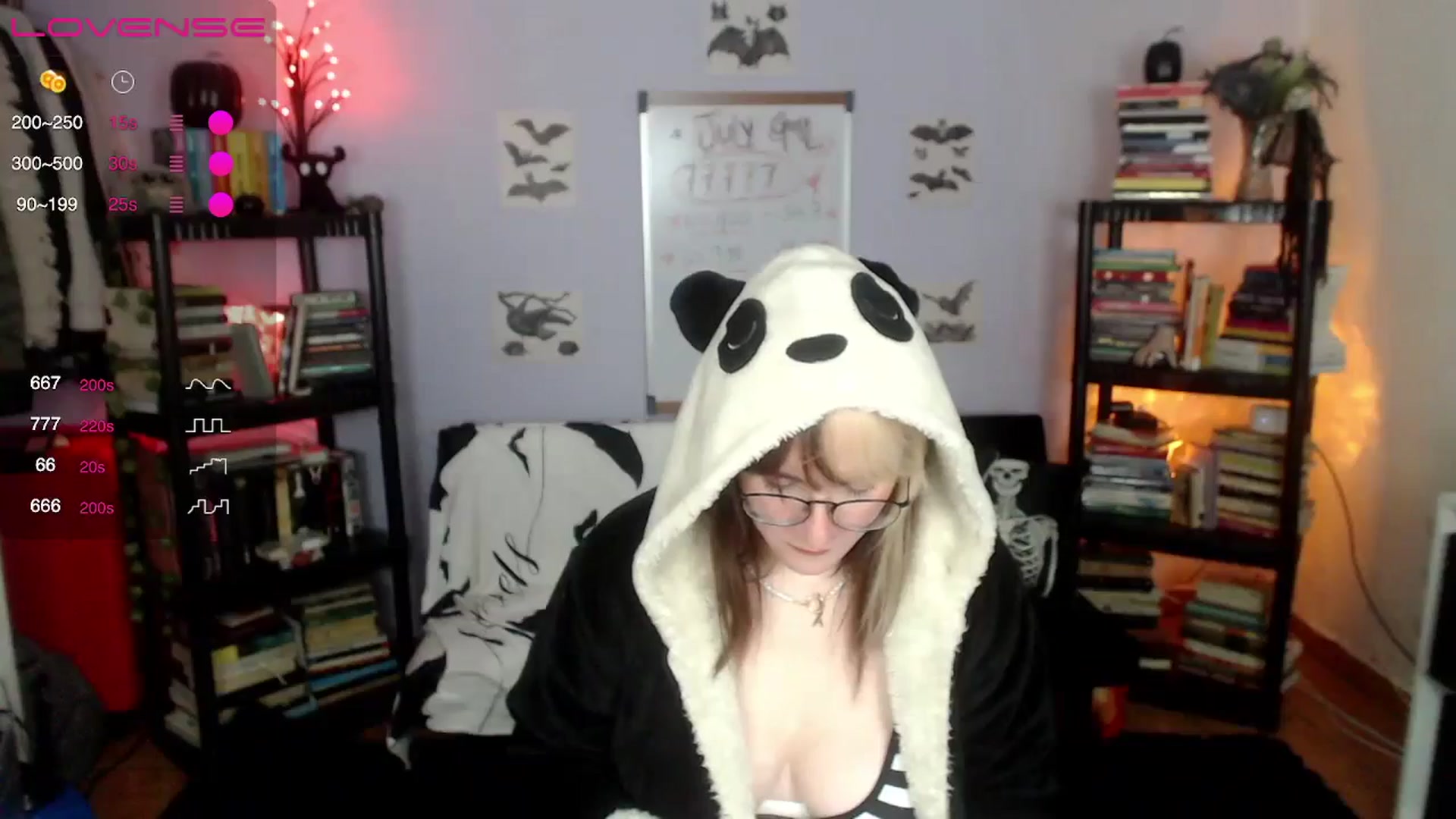 Gallery image thumbnail from AxeHallow's myfreecams stream on, 07/18/2024, 01:26 image 15 of 20