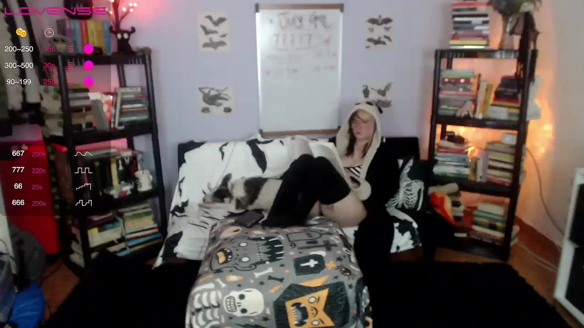 Gallery image thumbnail from AxeHallow's myfreecams stream on, 07/18/2024, 01:26 image 11 of 20