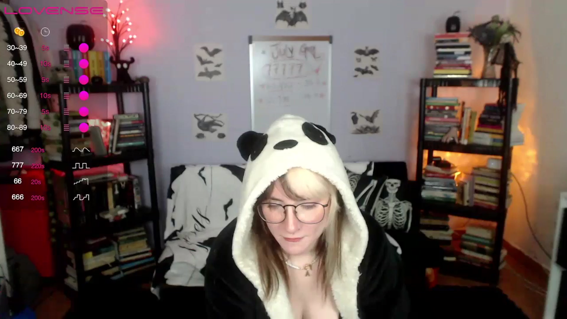 Gallery image thumbnail from AxeHallow's myfreecams stream on, 07/18/2024, 01:26 image 13 of 20