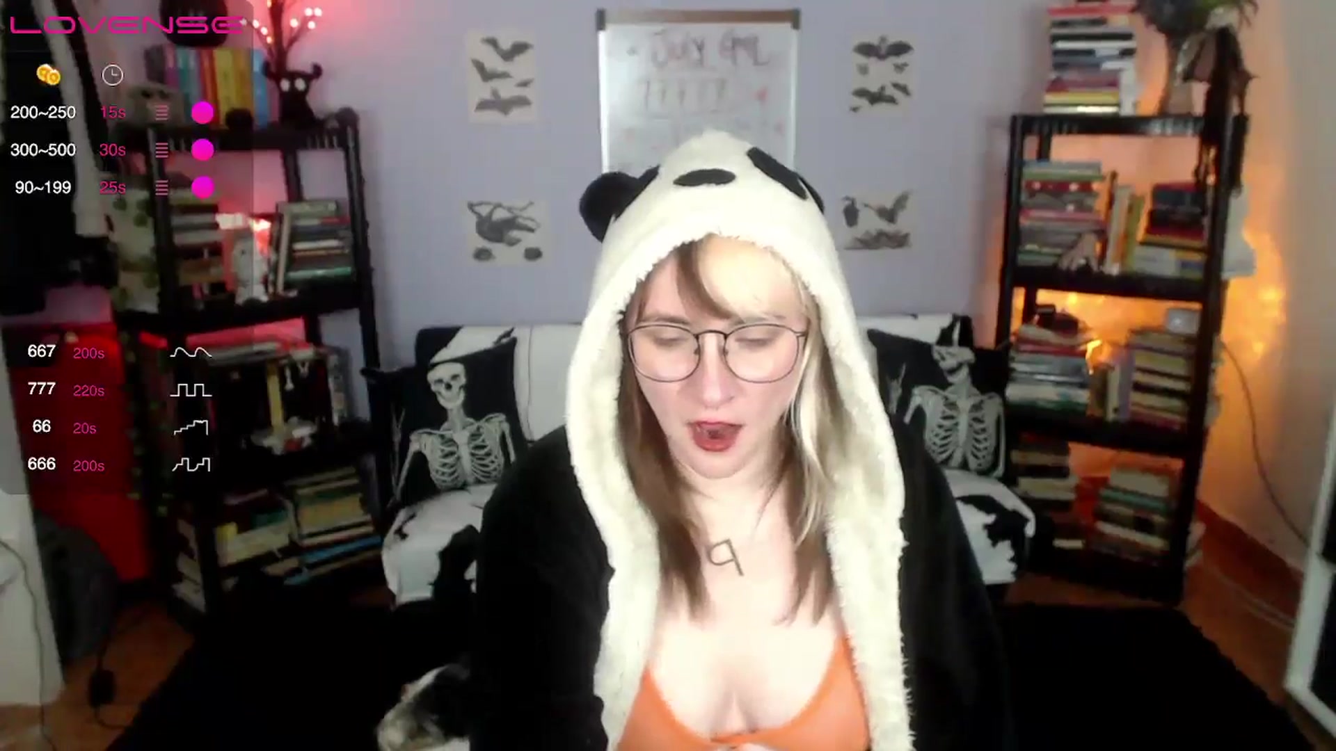 Gallery image thumbnail from AxeHallow's myfreecams stream on, 07/20/2024, 01:37 image 14 of 20