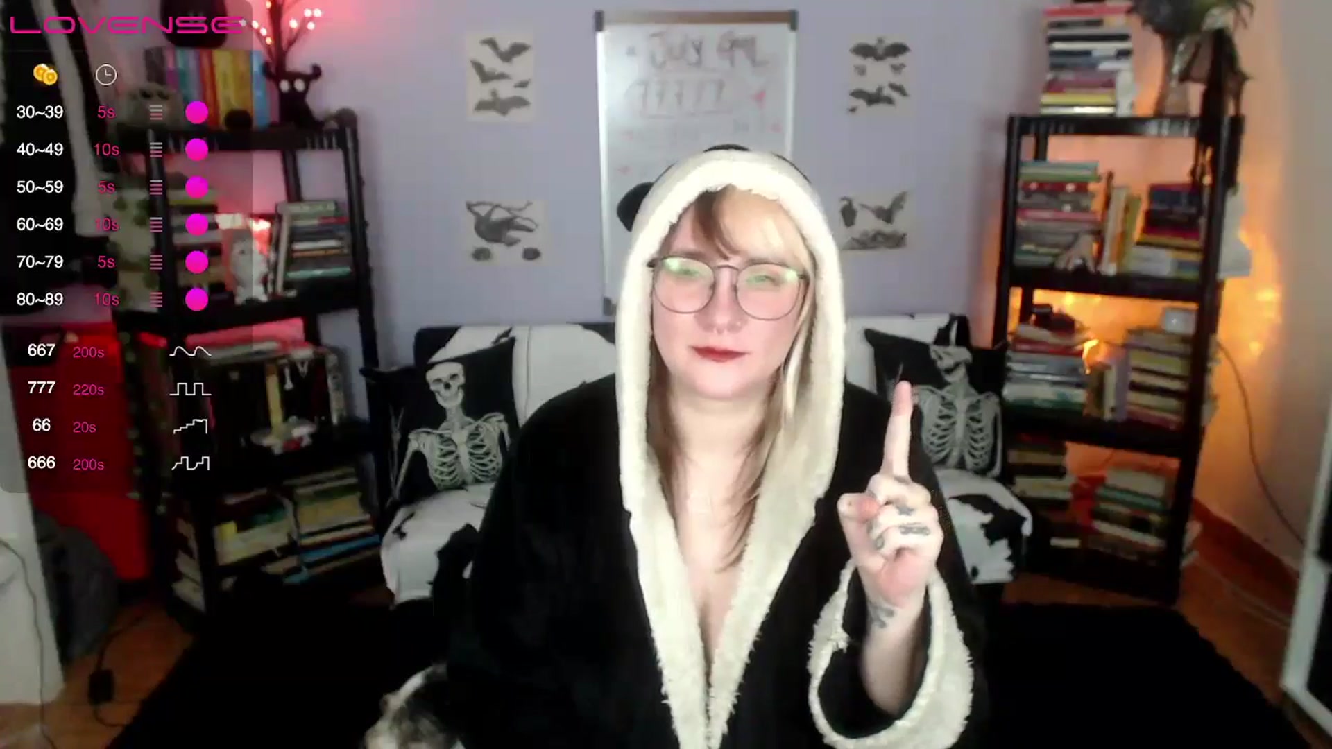 Gallery image thumbnail from AxeHallow's myfreecams stream on, 07/20/2024, 01:37 image 17 of 20