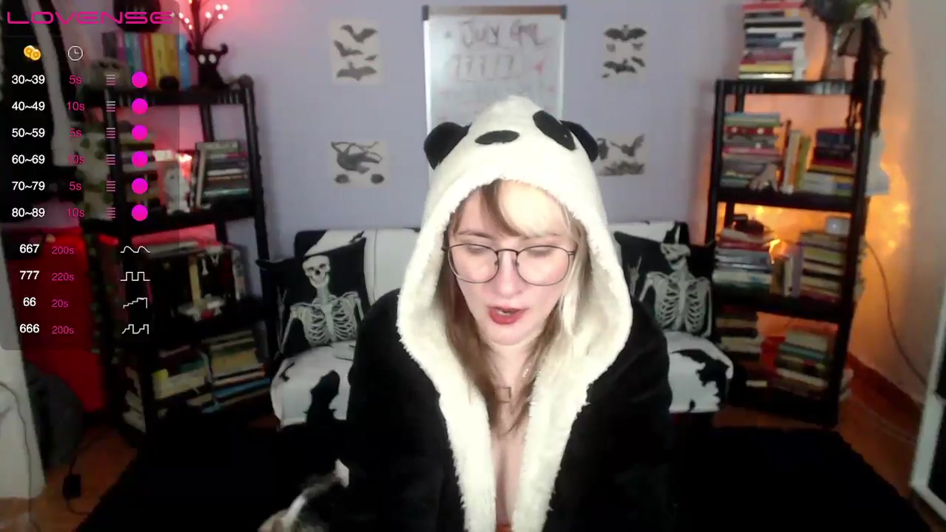 Gallery image thumbnail from AxeHallow's myfreecams stream on, 07/20/2024, 01:37 image 12 of 20