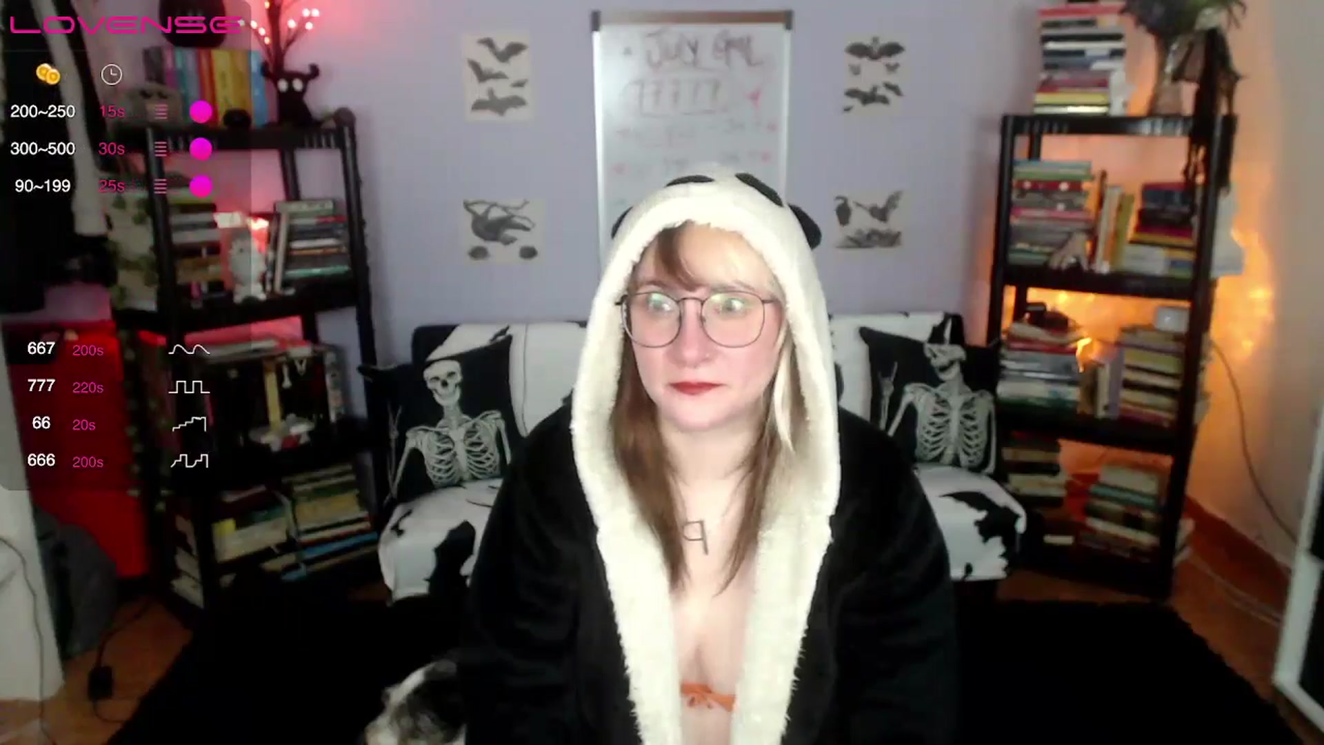 Gallery image thumbnail from AxeHallow's myfreecams stream on, 07/20/2024, 01:37 image 16 of 20