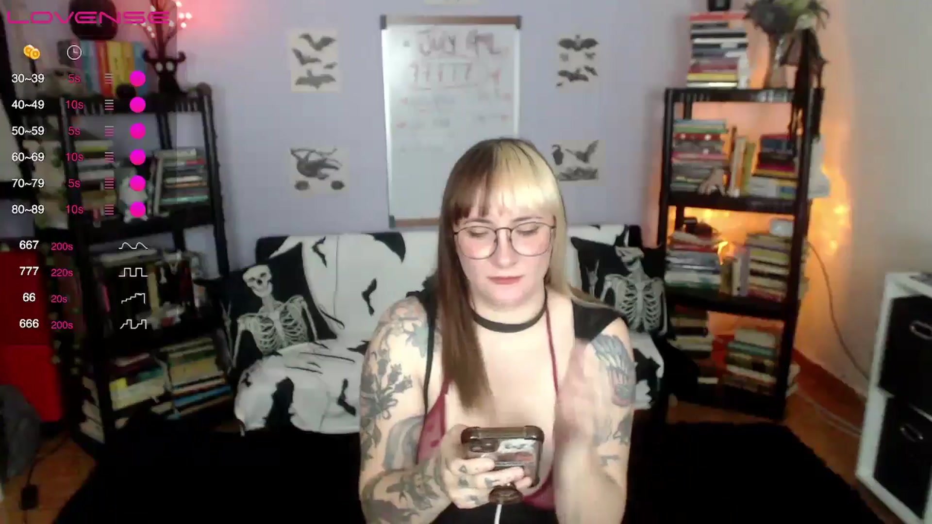 Gallery image thumbnail from AxeHallow's myfreecams stream on, 07/21/2024, 02:49 image 18 of 20