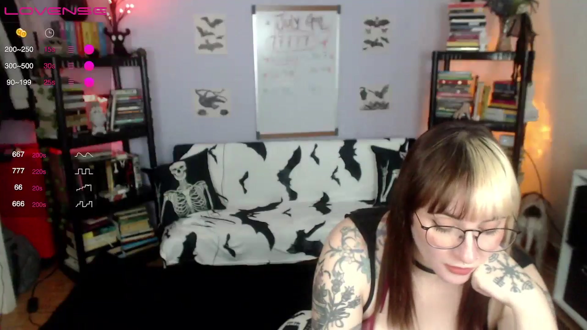 Gallery image thumbnail from AxeHallow's myfreecams stream on, 07/21/2024, 02:49 image 3 of 20