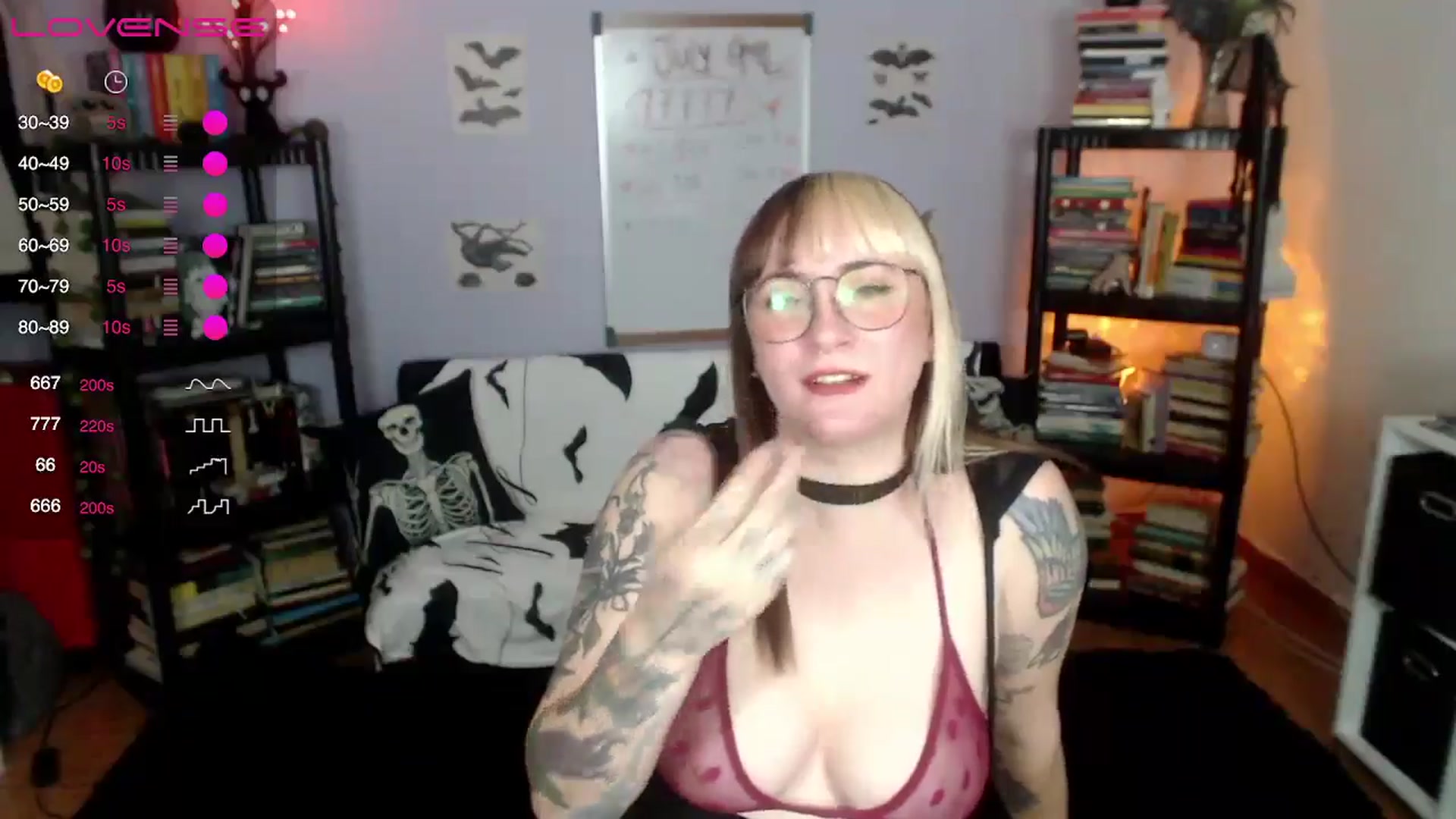 Gallery image thumbnail from AxeHallow's myfreecams stream on, 07/21/2024, 02:49 image 16 of 20