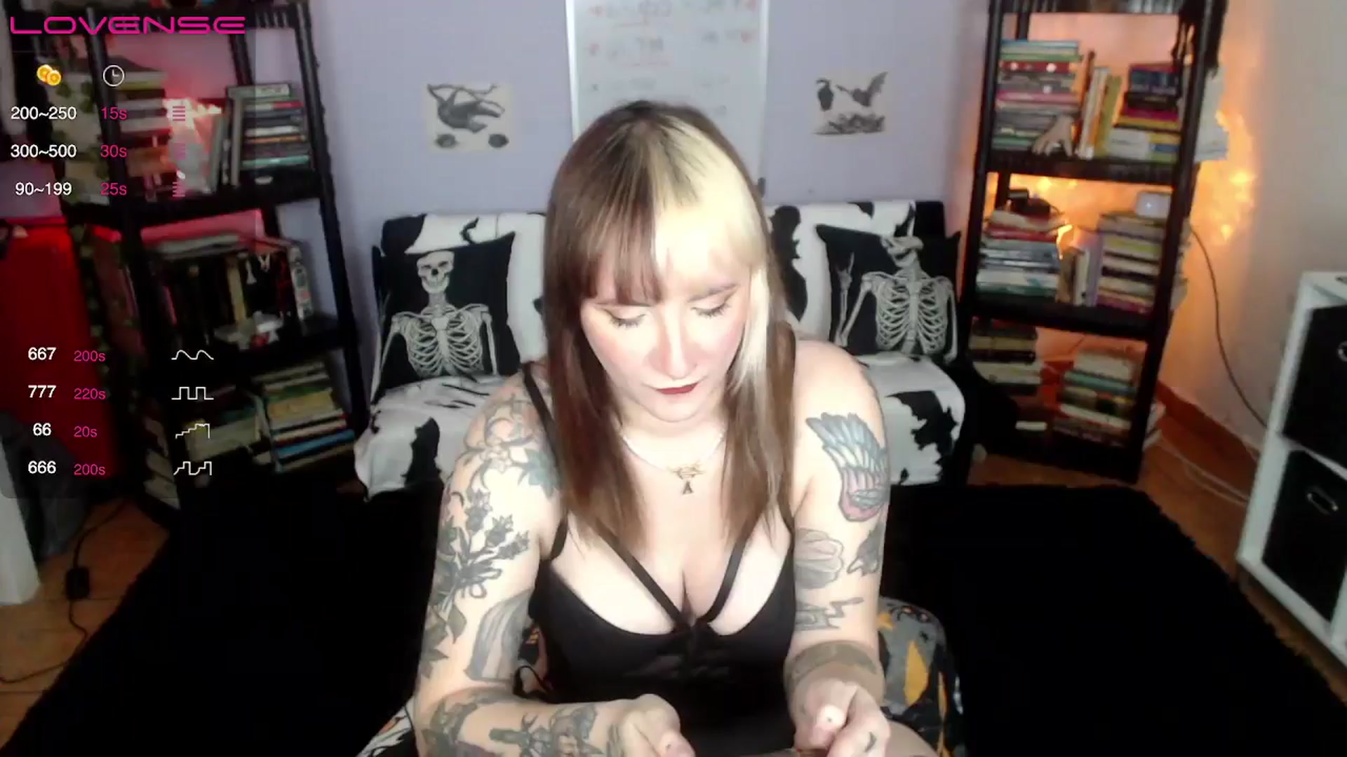 Gallery image thumbnail from AxeHallow's myfreecams stream on, 07/24/2024, 24:01 image 2 of 20