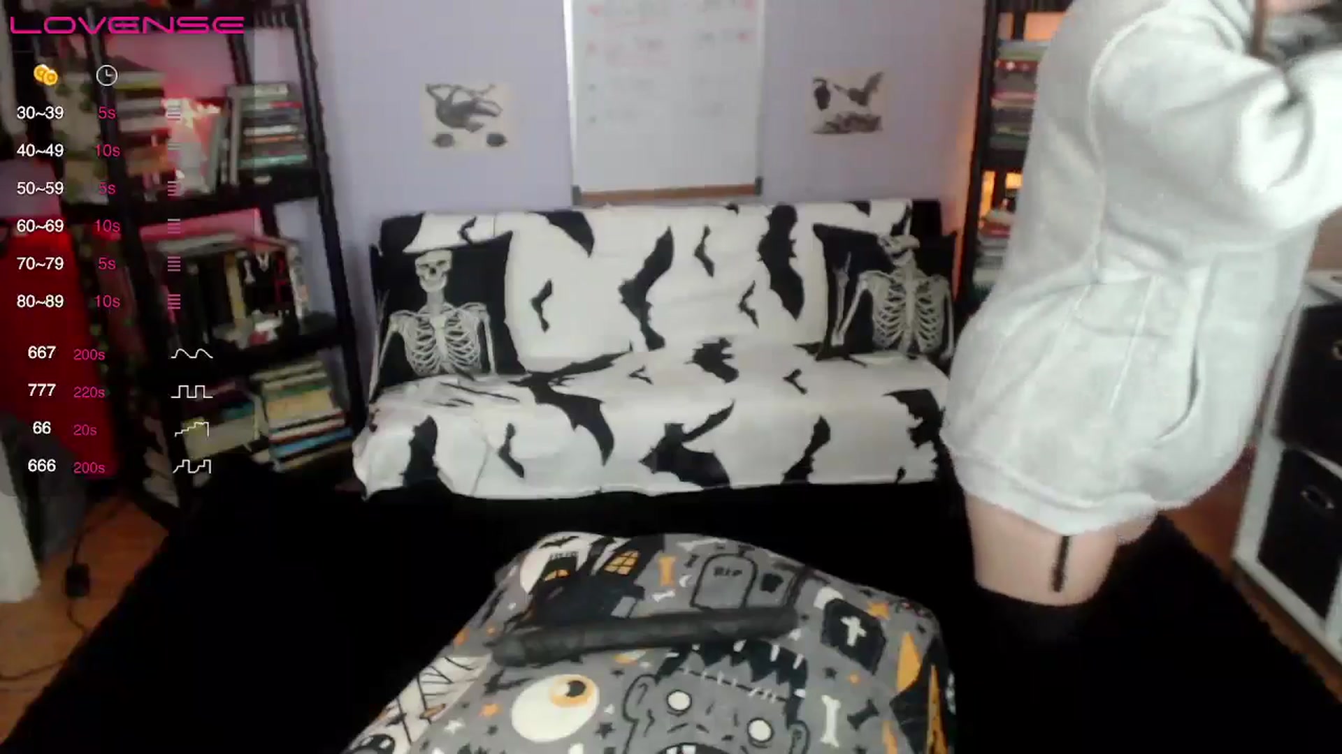 Gallery image thumbnail from AxeHallow's myfreecams stream on, 07/24/2024, 24:01 image 15 of 20