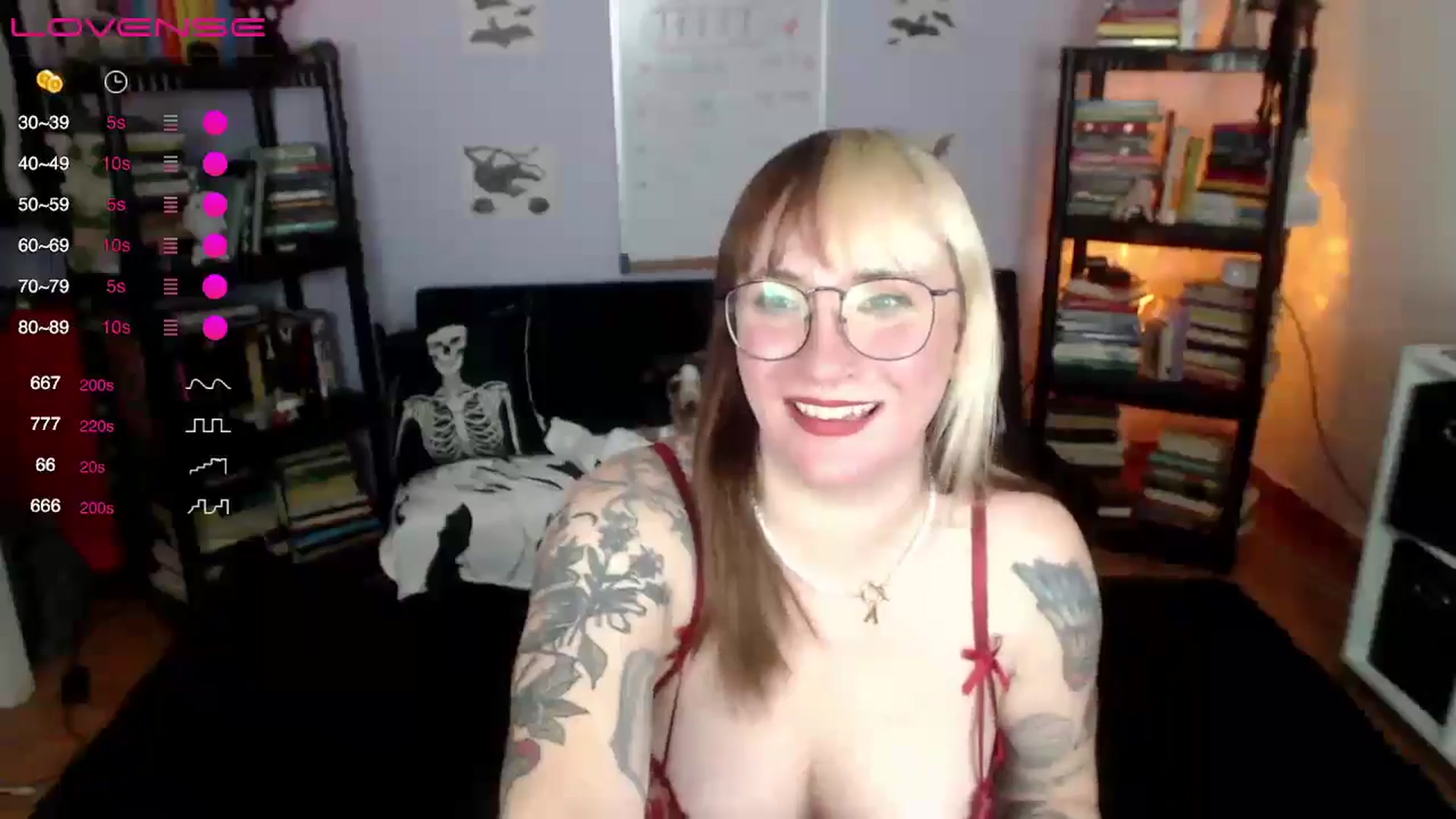 Gallery image thumbnail from AxeHallow's myfreecams stream on, 07/24/2024, 03:25 image 20 of 20