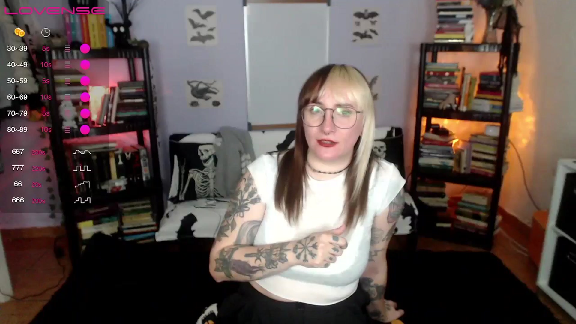 Gallery image thumbnail from AxeHallow's myfreecams stream on, 07/29/2024, 10:55 image 4 of 20
