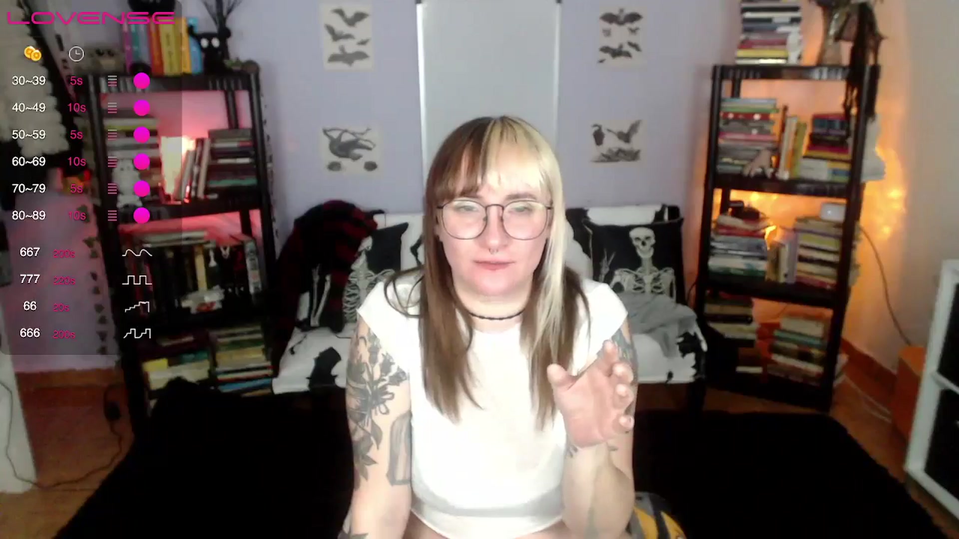 Gallery image thumbnail from AxeHallow's myfreecams stream on, 07/29/2024, 10:55 image 11 of 20