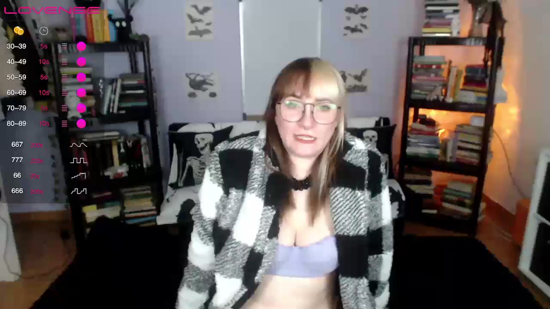 Gallery image thumbnail from AxeHallow's myfreecams stream on, 08/01/2024, 24:04 image 16 of 20