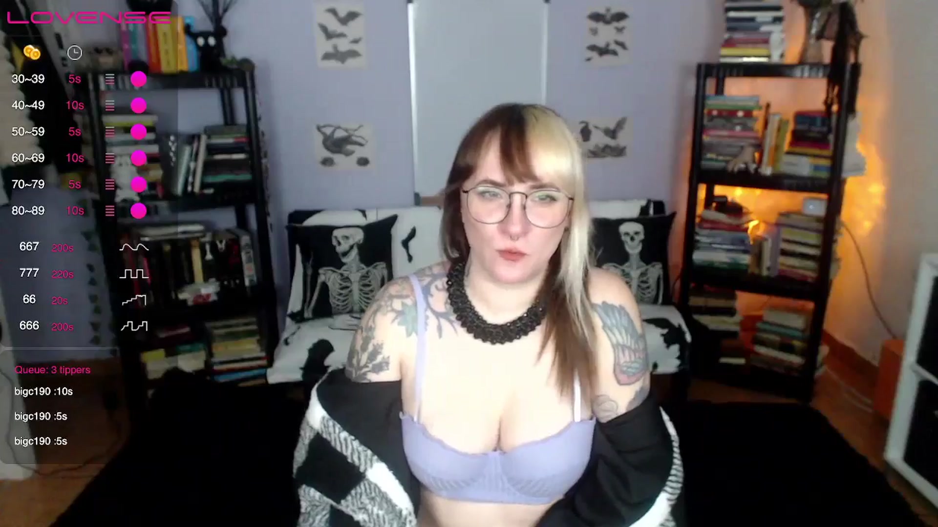 Gallery image thumbnail from AxeHallow's myfreecams stream on, 08/01/2024, 24:04 image 7 of 20
