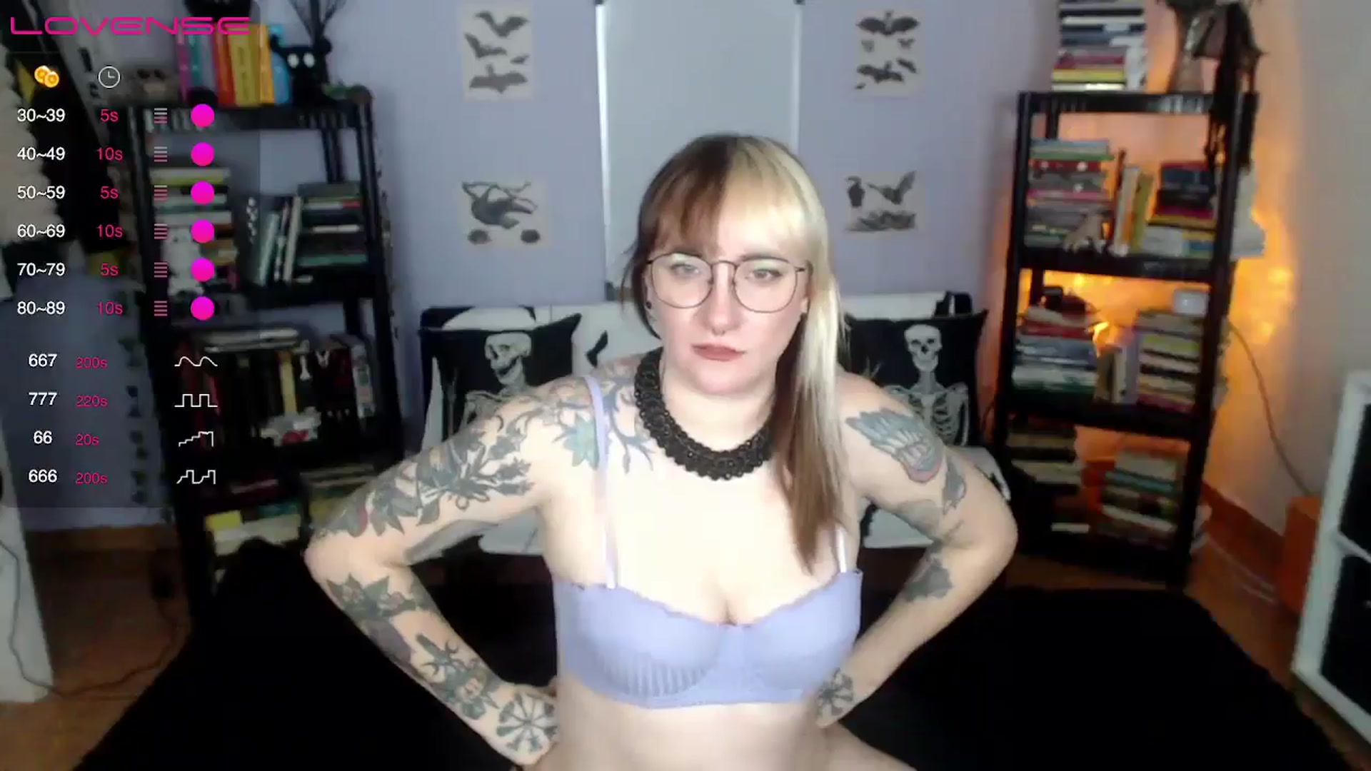 Gallery image thumbnail from AxeHallow's myfreecams stream on, 08/01/2024, 24:04 image 11 of 20