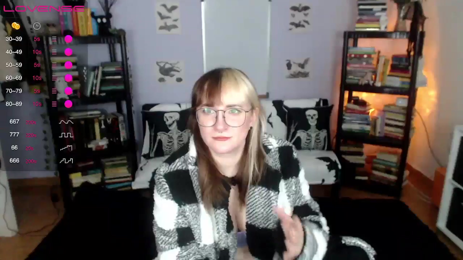 Gallery image thumbnail from AxeHallow's myfreecams stream on, 08/01/2024, 24:04 image 13 of 20