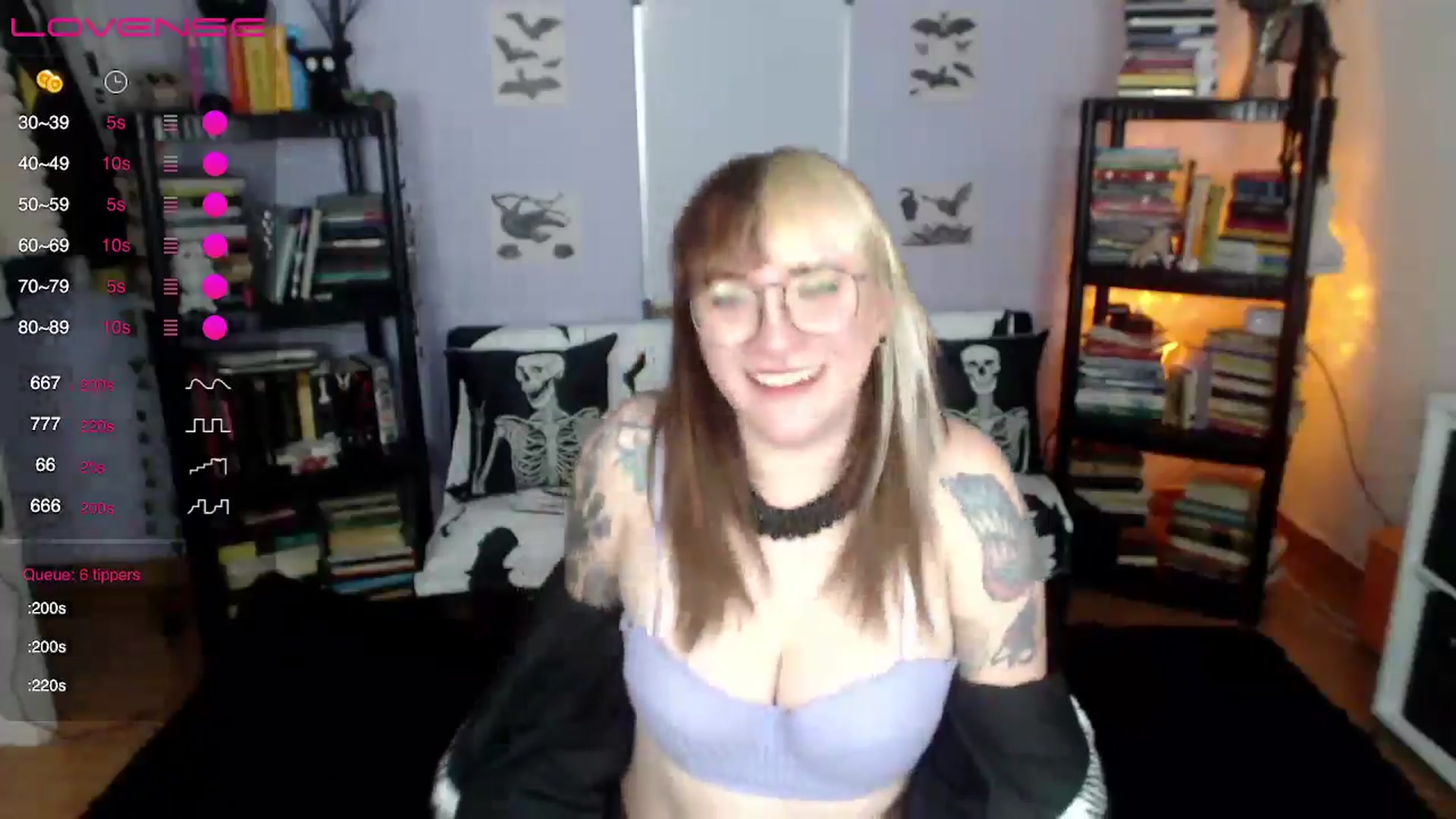 Gallery image thumbnail from AxeHallow's myfreecams stream on, 08/01/2024, 24:04 image 4 of 20