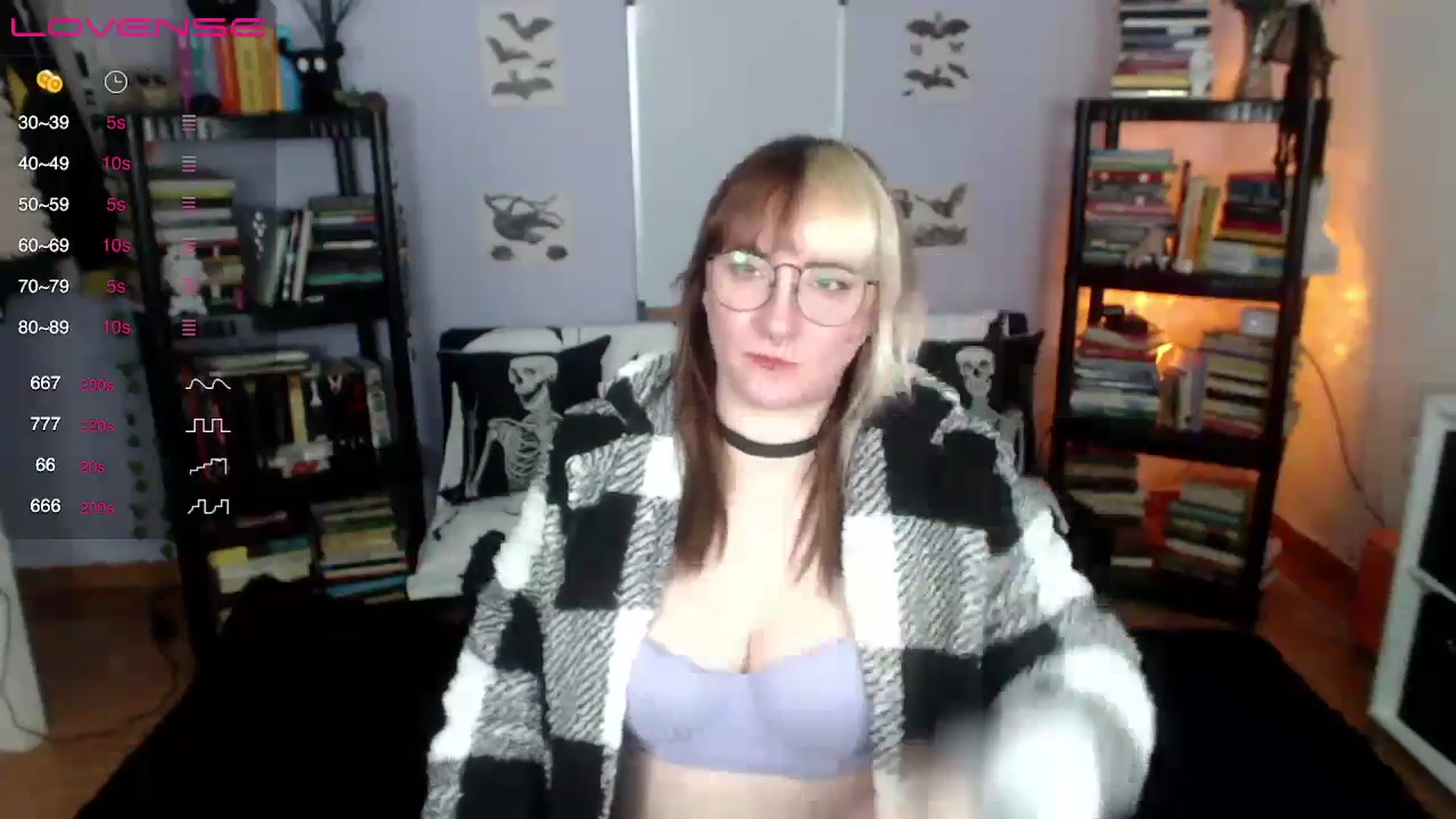 Gallery image thumbnail from AxeHallow's myfreecams stream on, 08/01/2024, 24:04 image 18 of 20