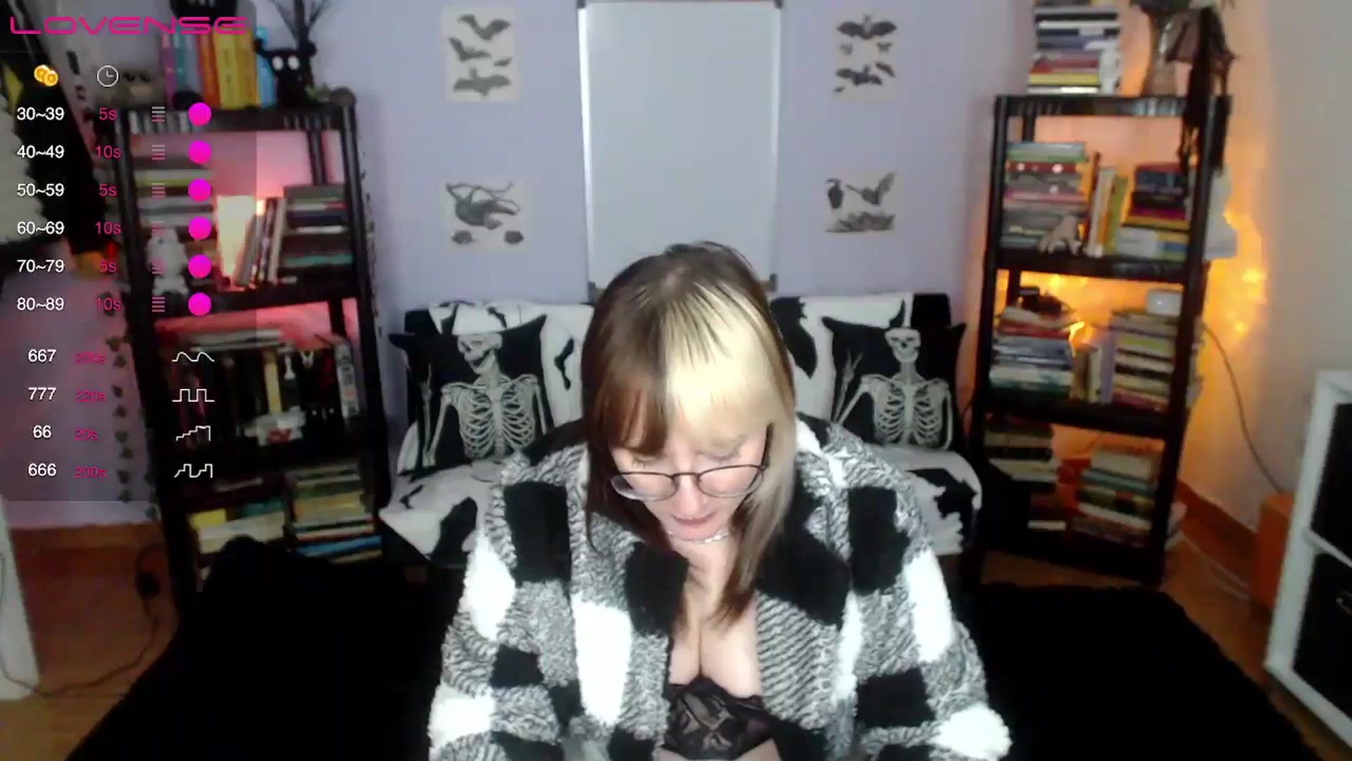 Gallery image thumbnail from AxeHallow's myfreecams stream on, 08/02/2024, 07:26 image 17 of 20