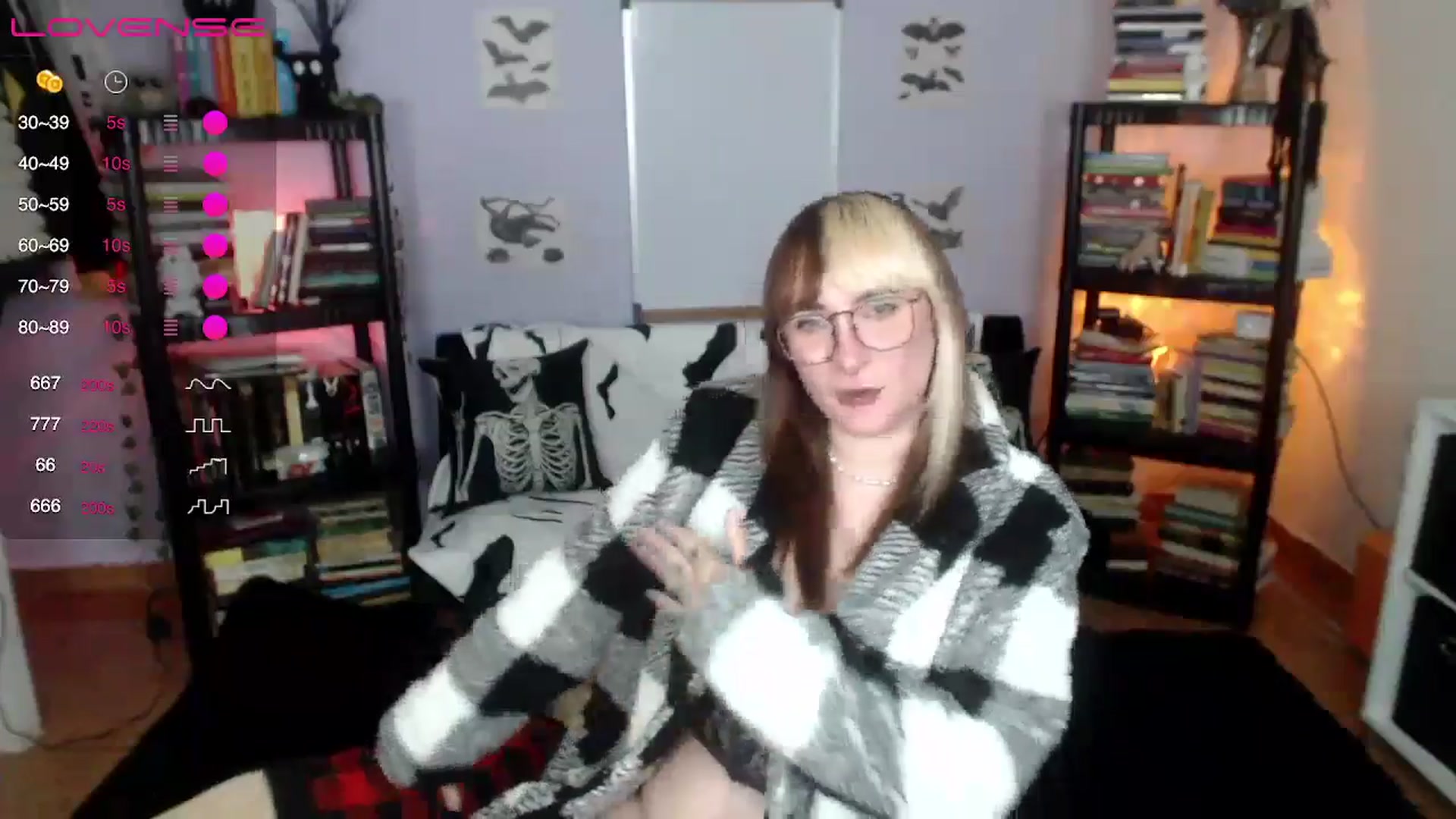 Gallery image thumbnail from AxeHallow's myfreecams stream on, 08/02/2024, 07:26 image 15 of 20