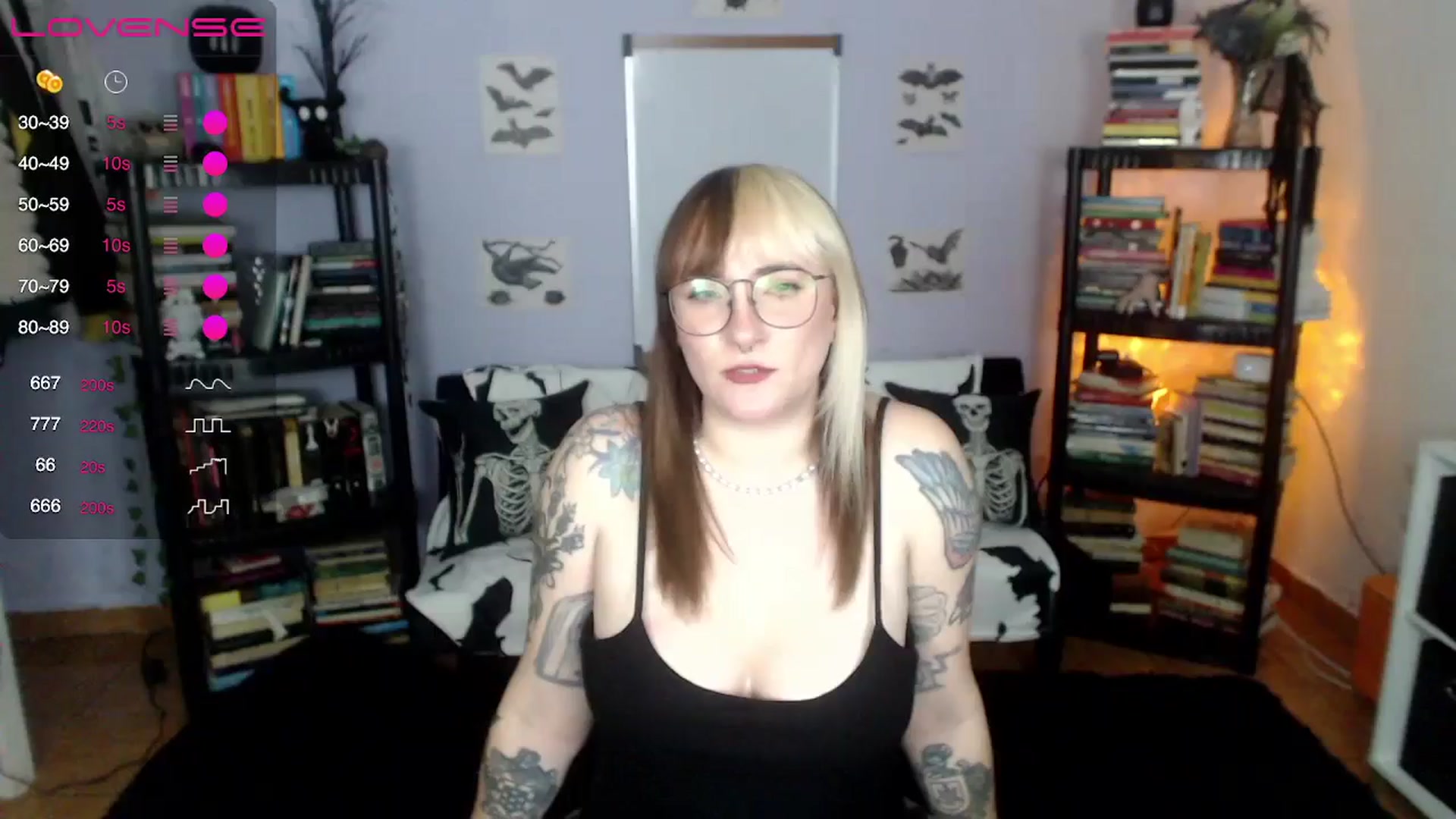 Gallery image thumbnail from AxeHallow's myfreecams stream on, 08/02/2024, 07:26 image 6 of 20