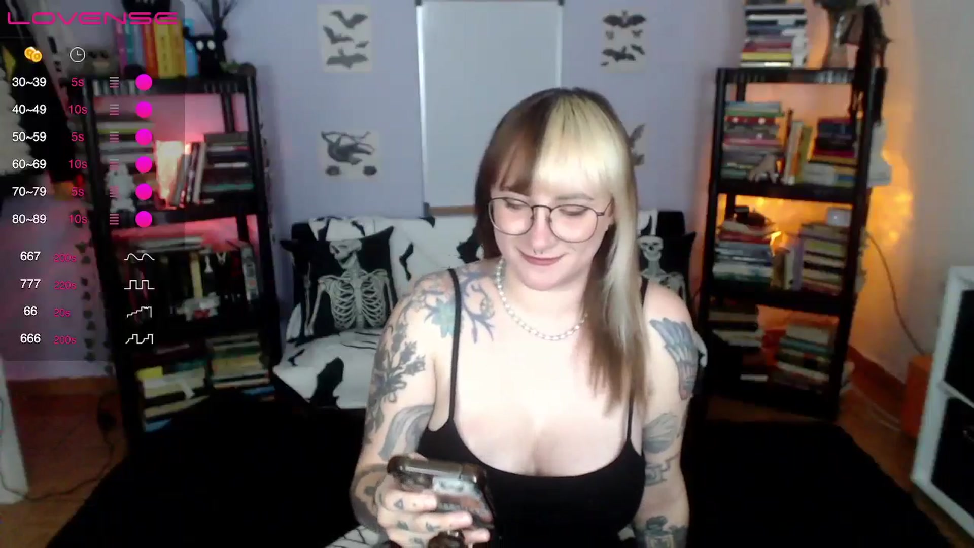 Gallery image thumbnail from AxeHallow's myfreecams stream on, 08/02/2024, 07:26 image 7 of 20