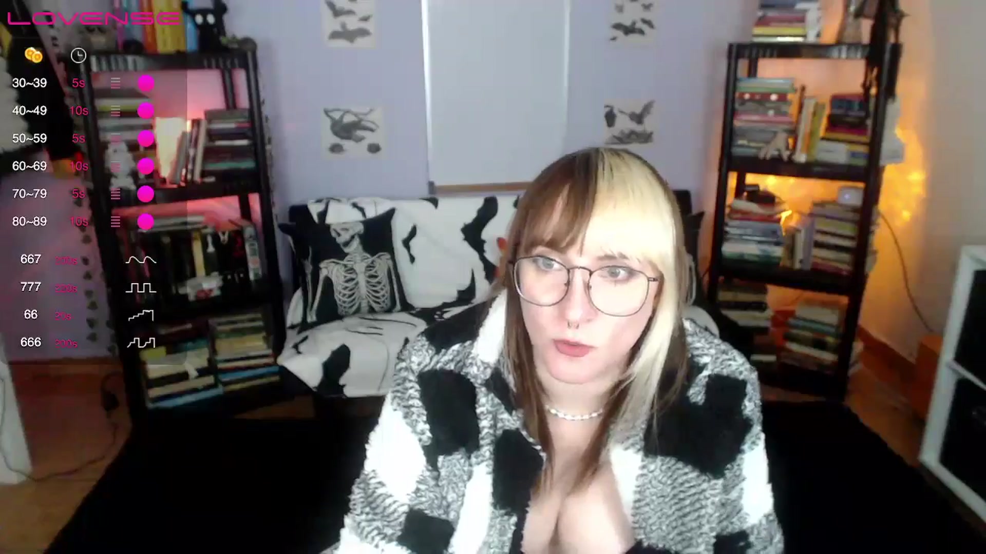 Gallery image thumbnail from AxeHallow's myfreecams stream on, 08/02/2024, 14:26 image 5 of 20