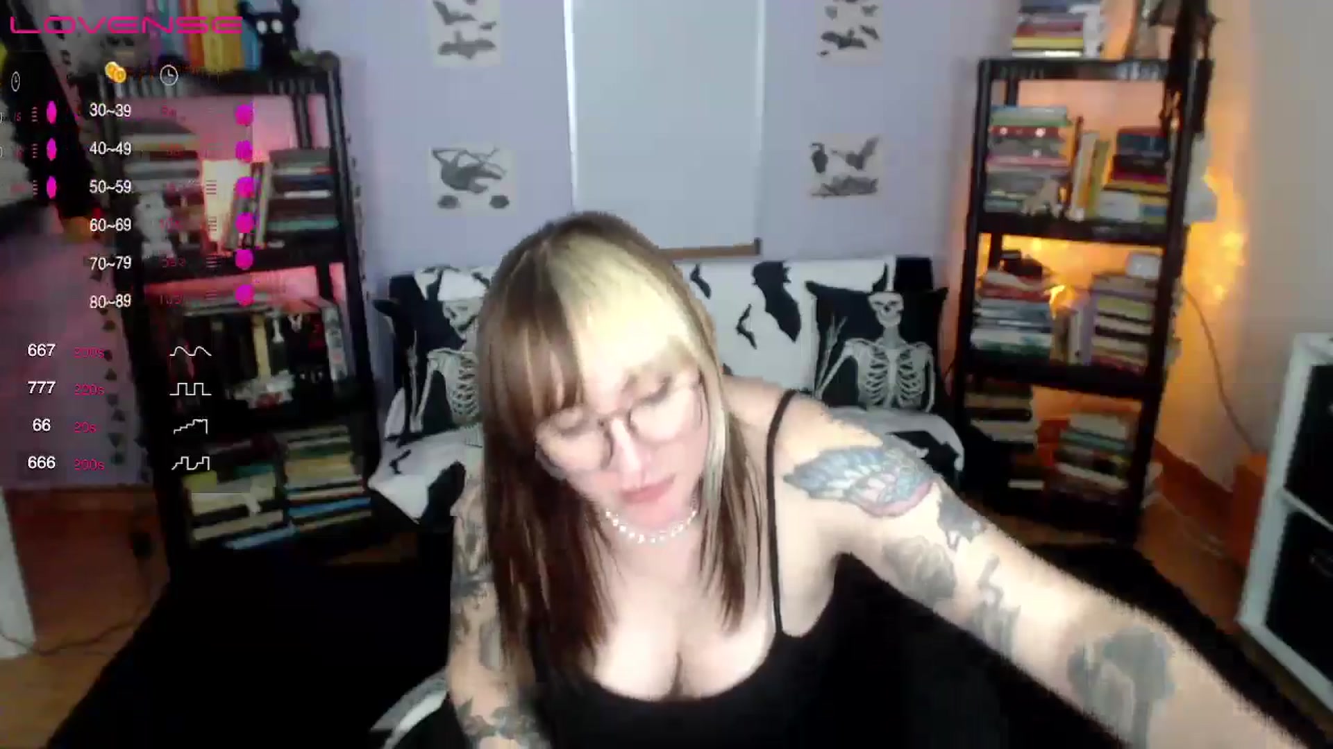 Gallery image thumbnail from AxeHallow's myfreecams stream on, 08/02/2024, 14:26 image 17 of 20