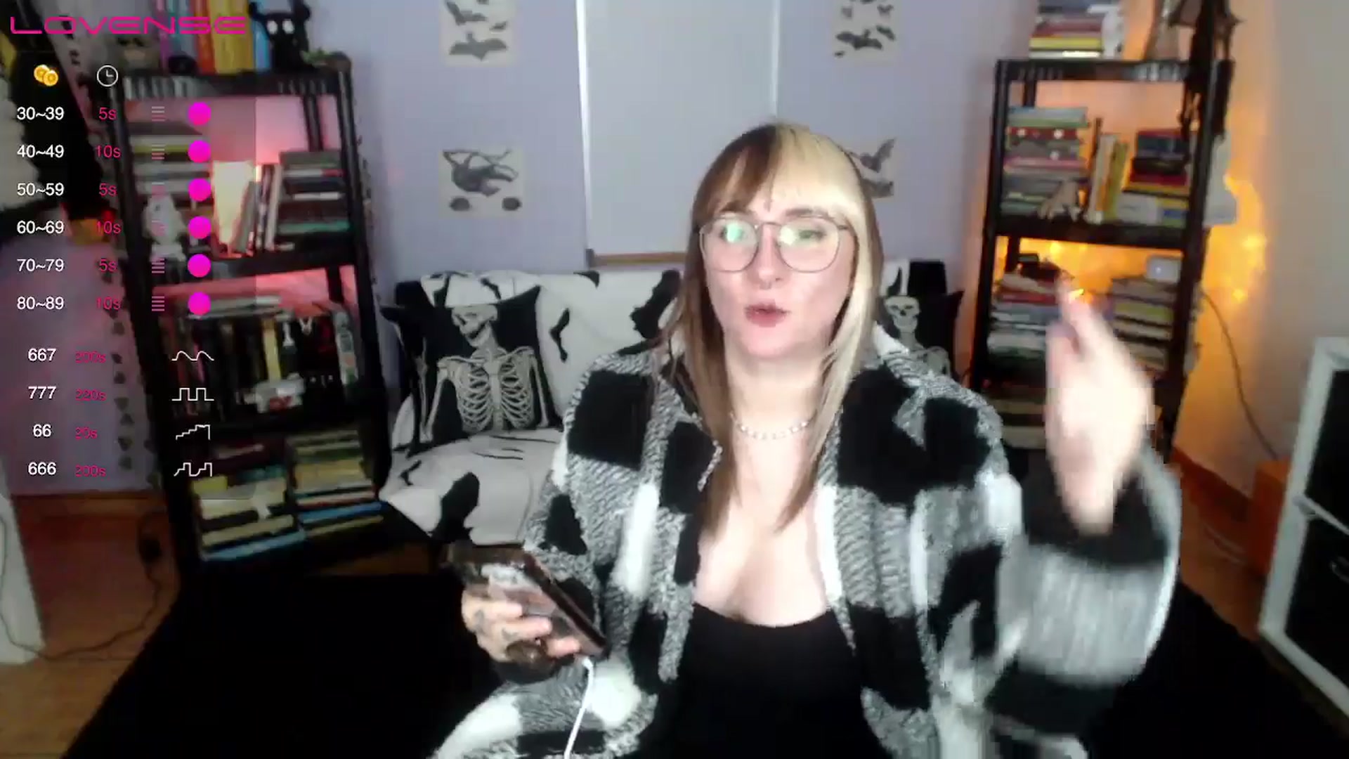 Gallery image thumbnail from AxeHallow's myfreecams stream on, 08/02/2024, 14:26 image 7 of 20