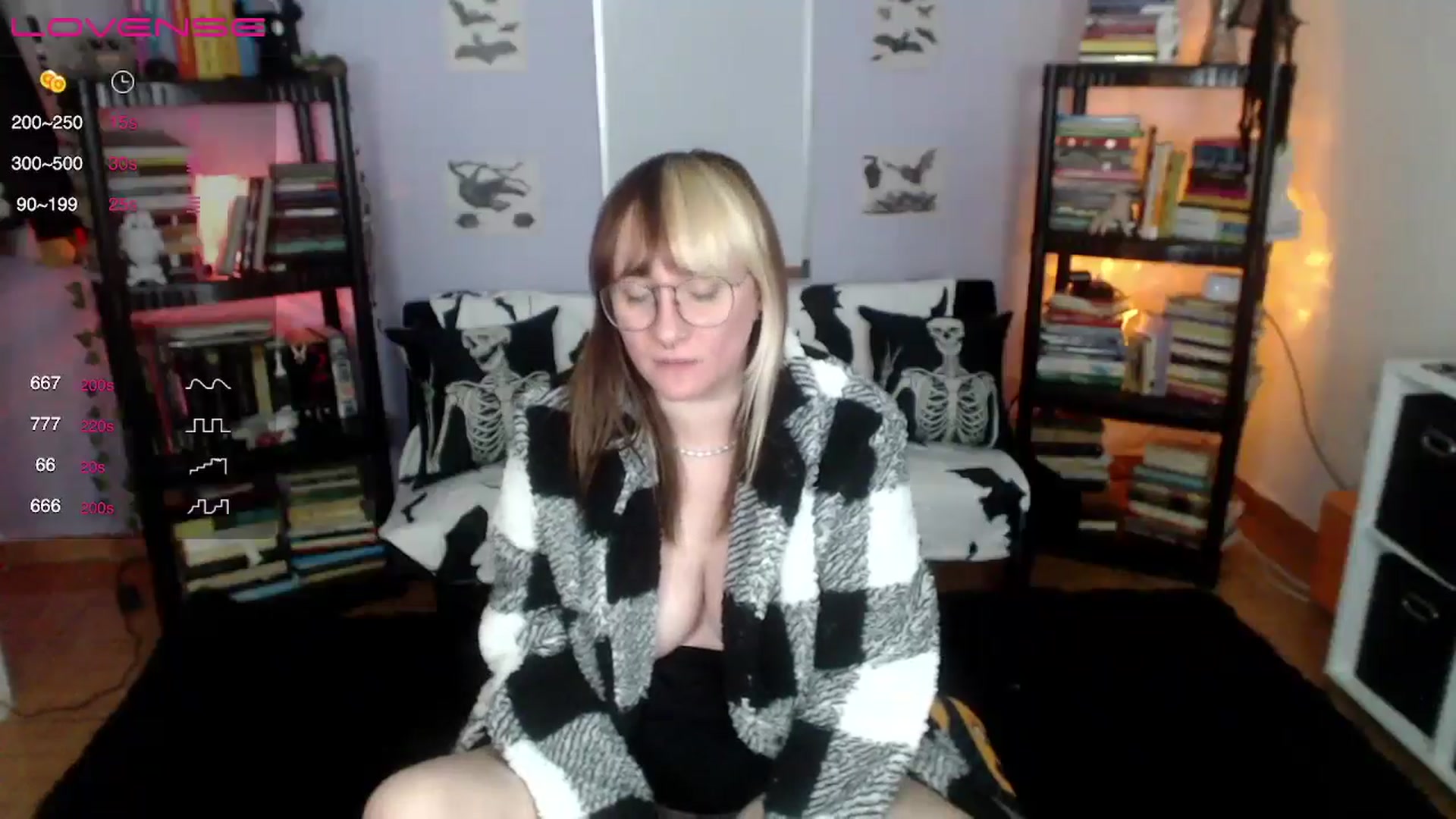 Gallery image thumbnail from AxeHallow's myfreecams stream on, 08/02/2024, 14:32 image 2 of 20