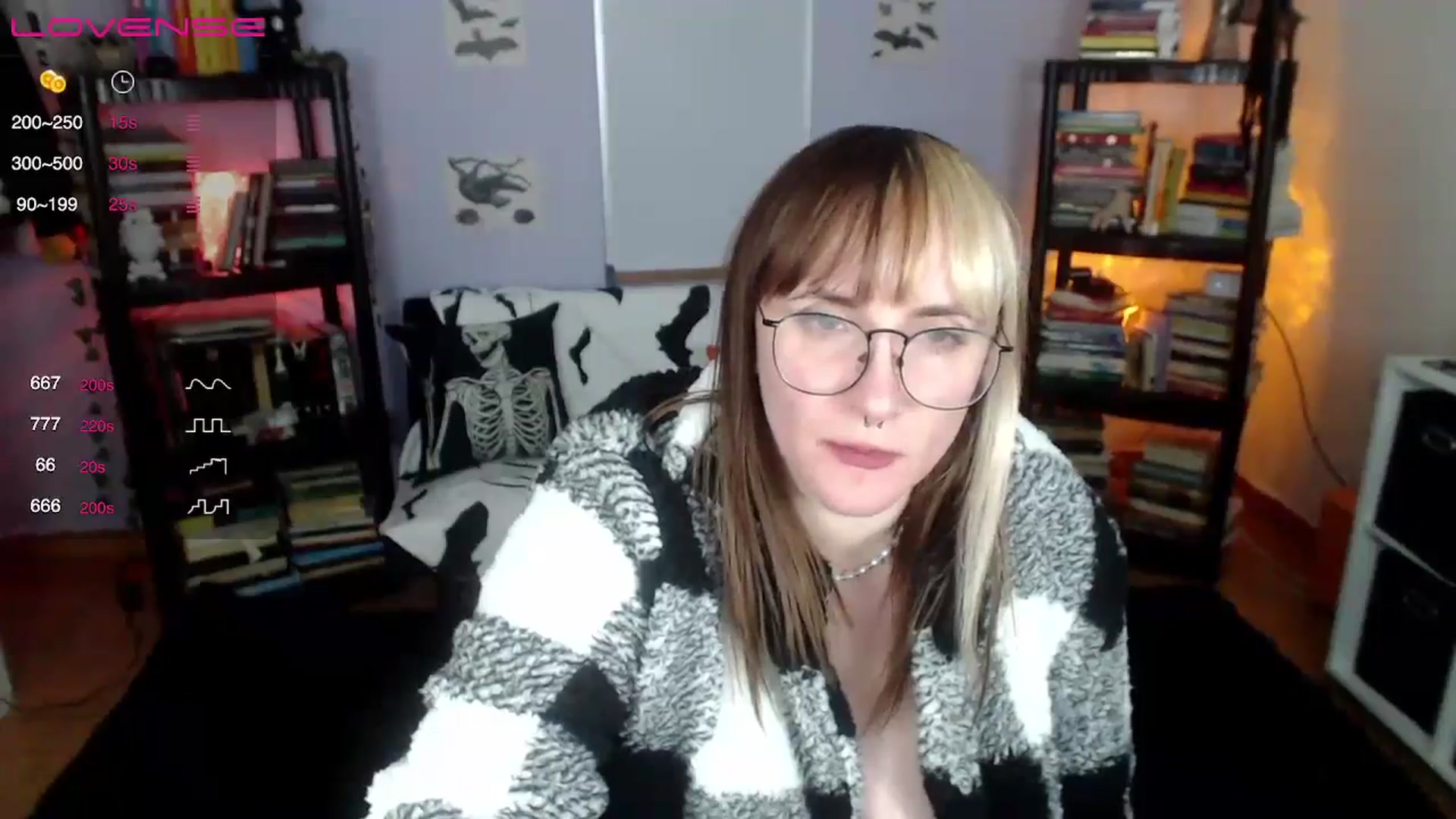 Gallery image thumbnail from AxeHallow's myfreecams stream on, 08/02/2024, 14:32 image 19 of 20