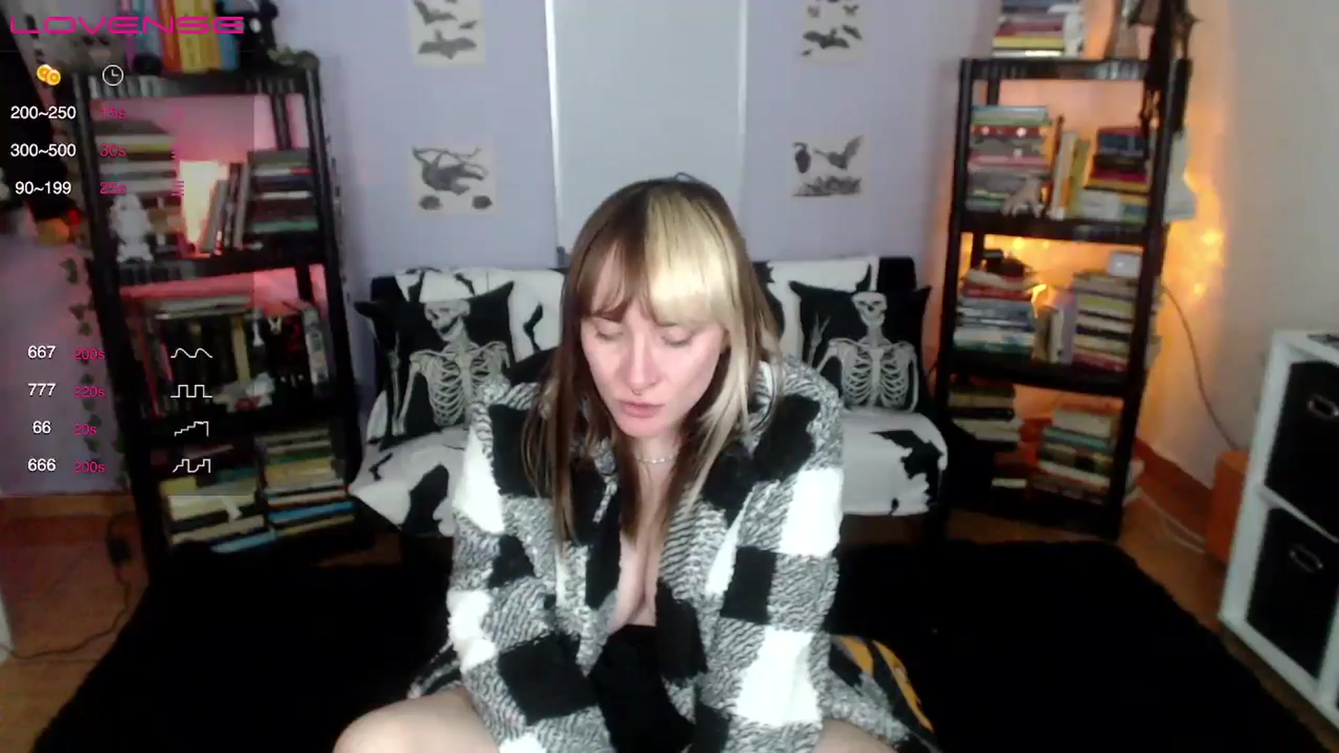 Gallery image thumbnail from AxeHallow's myfreecams stream on, 08/02/2024, 14:32 image 8 of 20