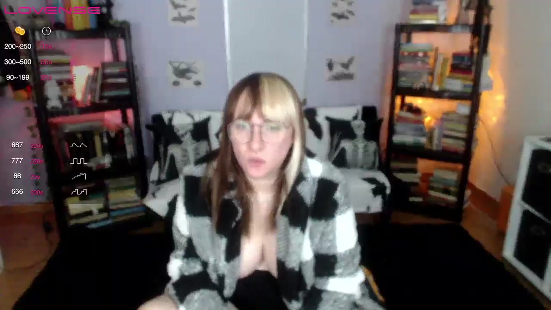 Gallery image thumbnail from AxeHallow's myfreecams stream on, 08/02/2024, 14:32 image 3 of 20