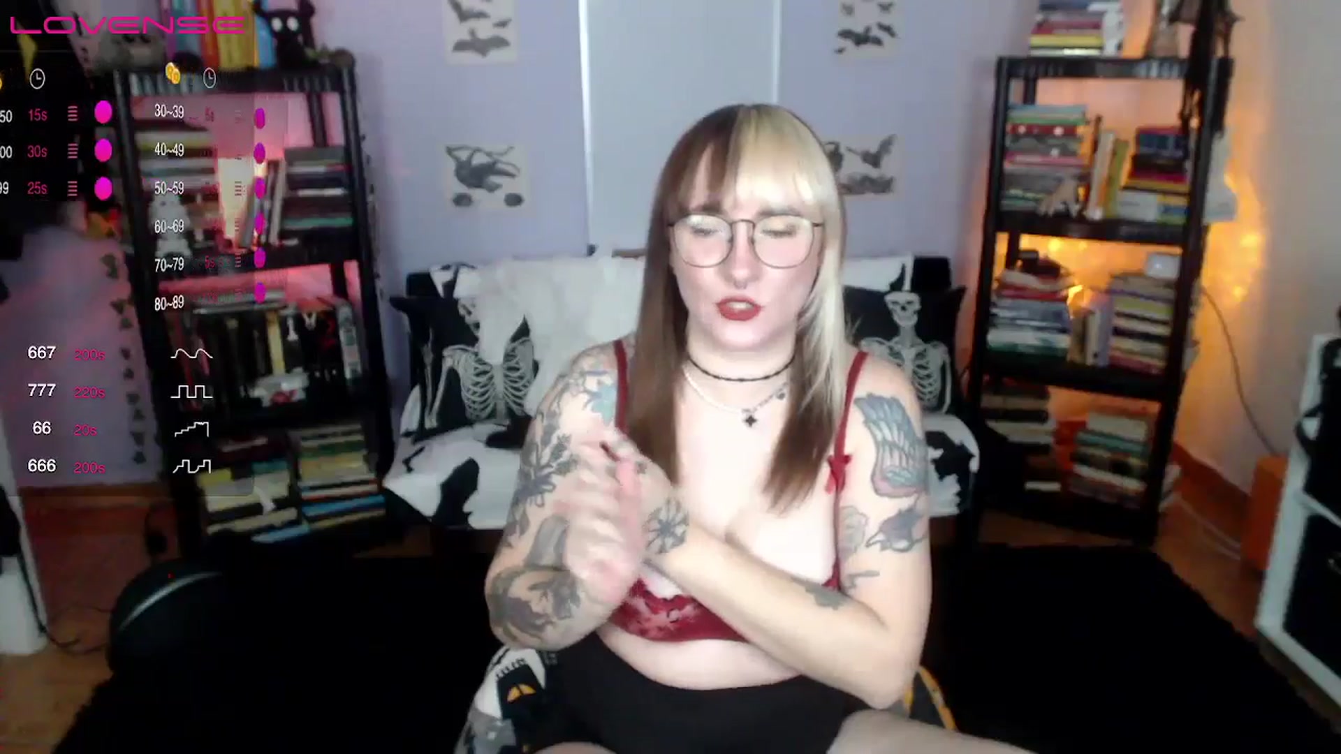 Gallery image thumbnail from AxeHallow's myfreecams stream on, 08/06/2024, 24:04 image 8 of 20