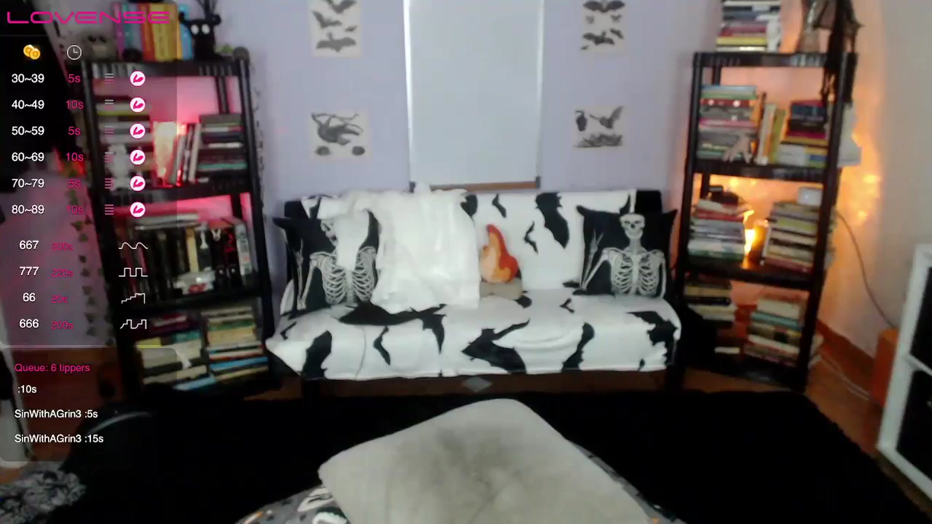 Gallery image thumbnail from AxeHallow's myfreecams stream on, 08/08/2024, 23:25 image 17 of 20