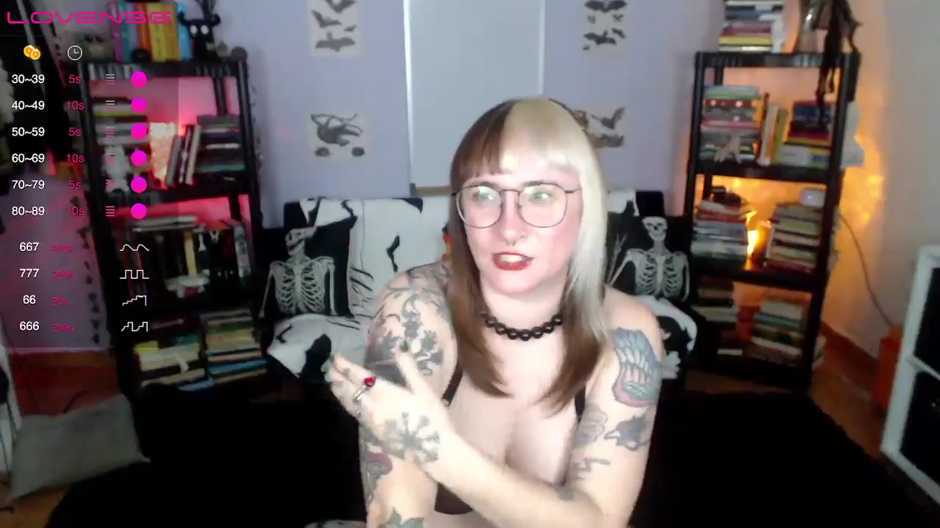 Gallery image thumbnail from AxeHallow's myfreecams stream on, 08/10/2024, 04:51 image 5 of 20
