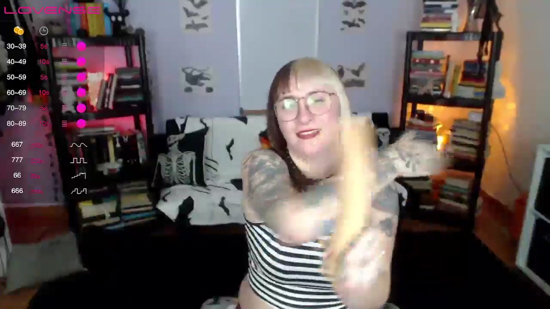 Gallery image thumbnail from AxeHallow's myfreecams stream on, 08/10/2024, 07:05 image 3 of 20