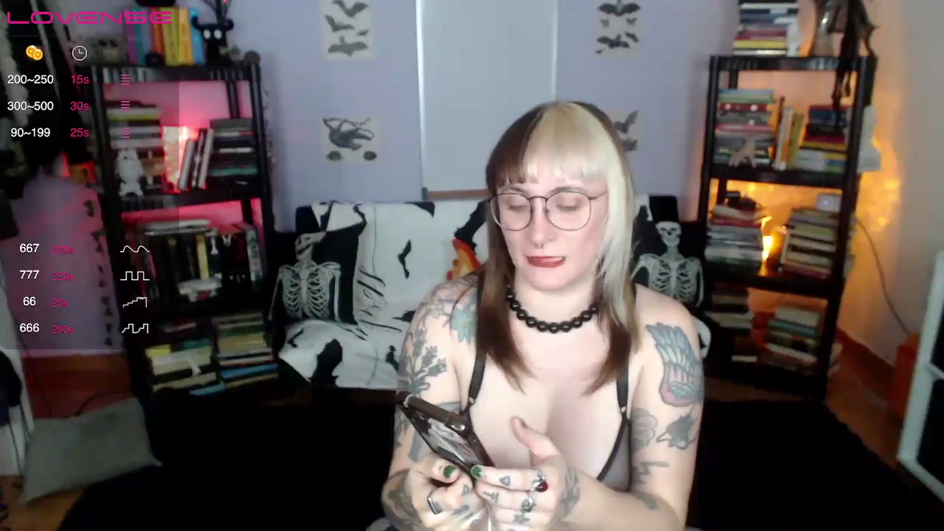 Gallery image thumbnail from AxeHallow's myfreecams stream on, 08/10/2024, 07:05 image 8 of 20