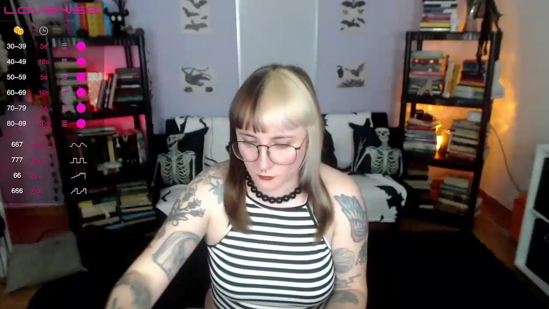 Gallery image thumbnail from AxeHallow's myfreecams stream on, 08/10/2024, 07:05 image 1 of 20