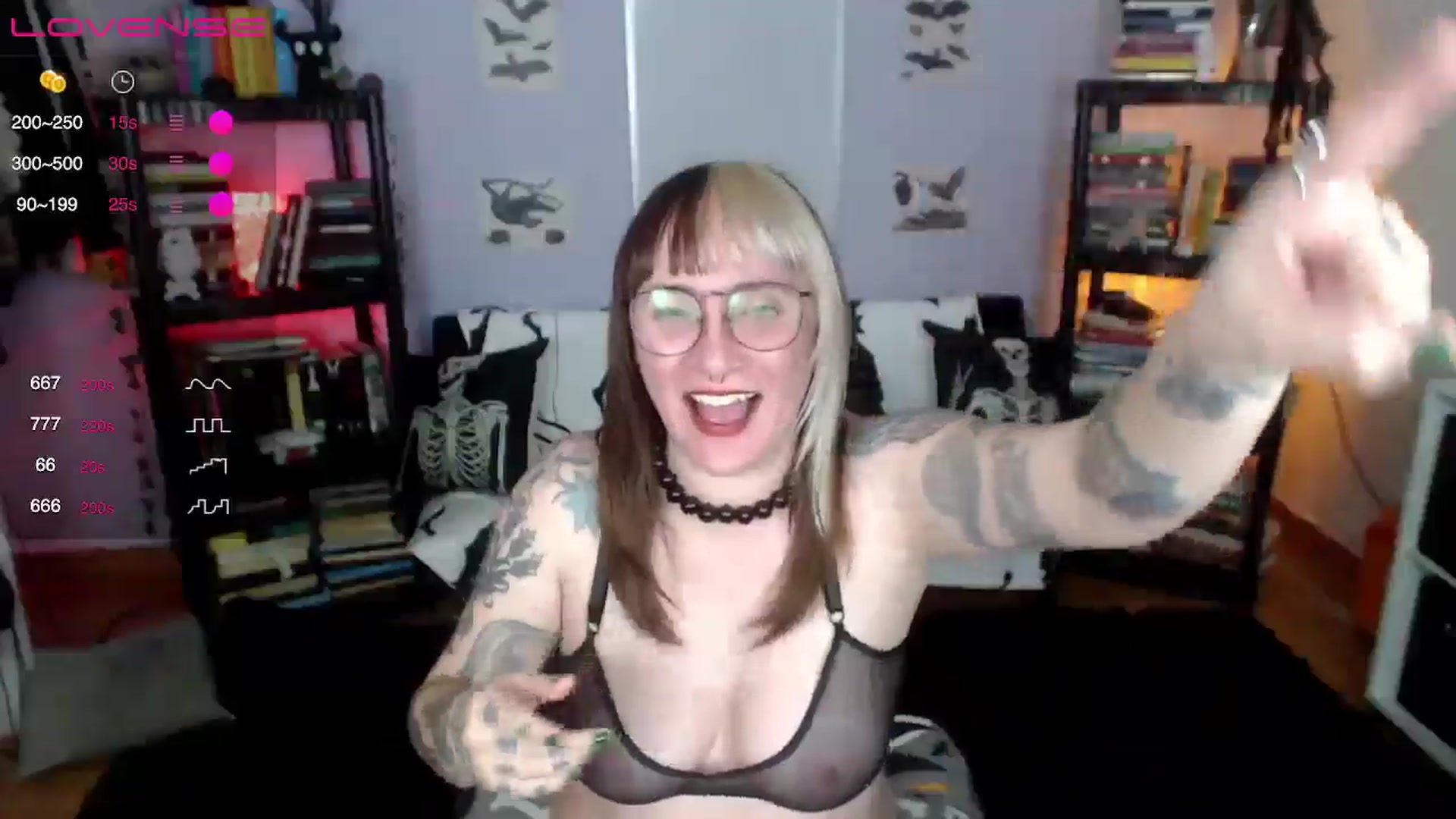 Gallery image thumbnail from AxeHallow's myfreecams stream on, 08/10/2024, 10:35 image 19 of 20