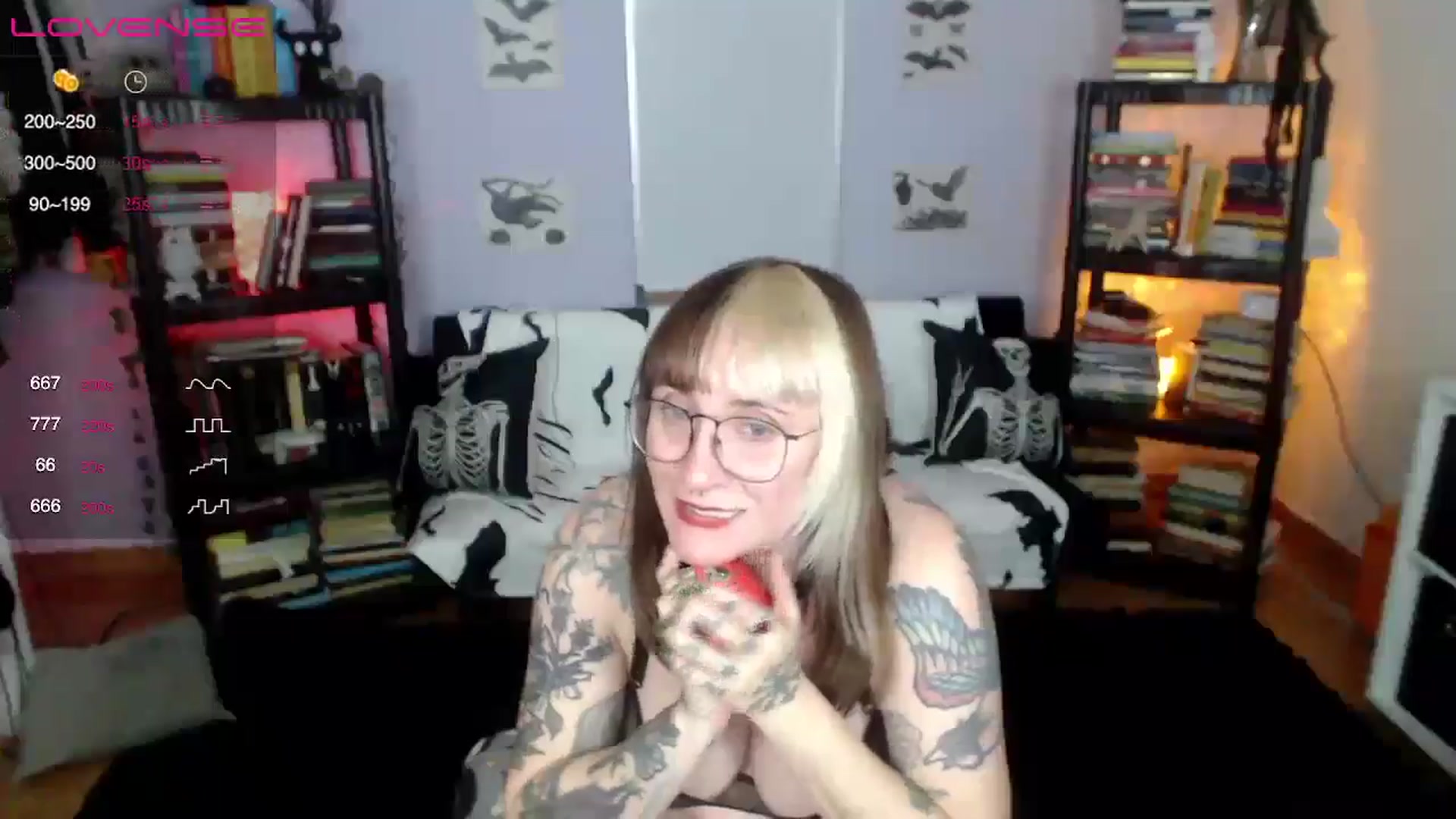 Gallery image thumbnail from AxeHallow's myfreecams stream on, 08/10/2024, 10:35 image 18 of 20
