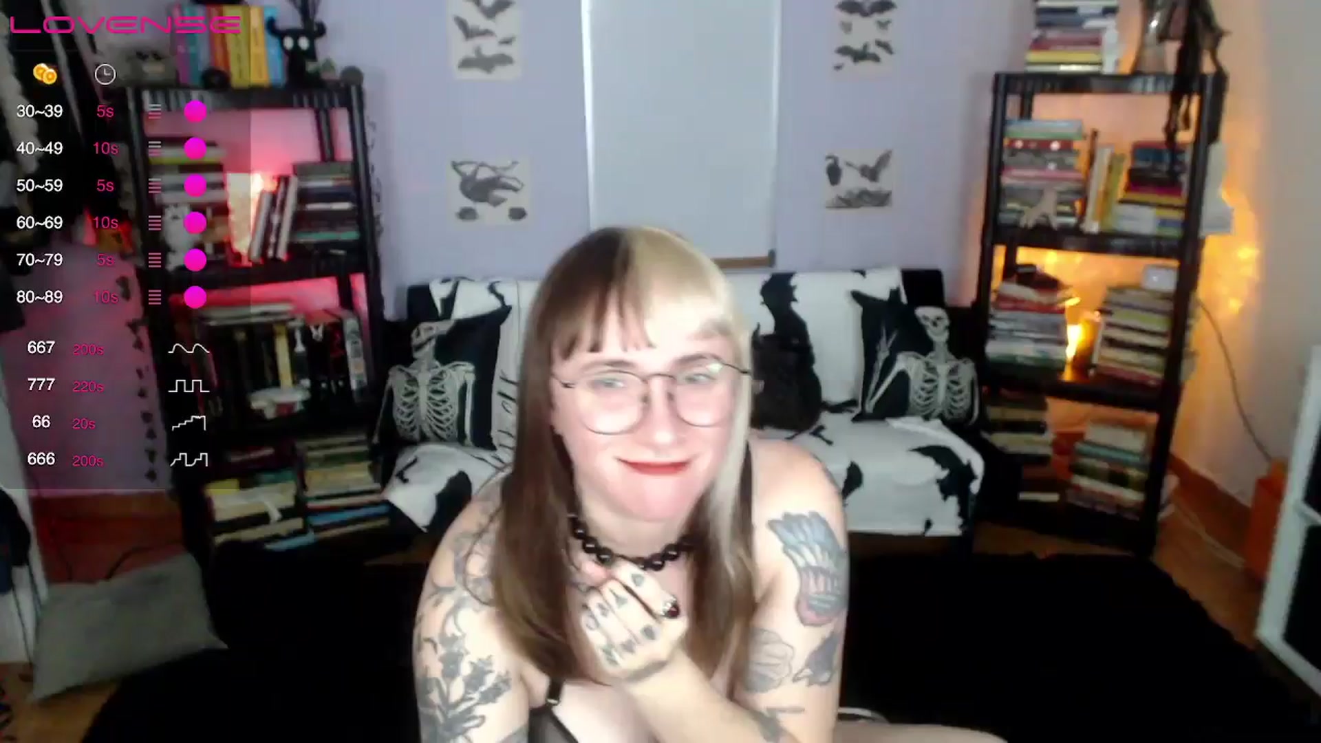 Gallery image thumbnail from AxeHallow's myfreecams stream on, 08/10/2024, 10:35 image 1 of 20