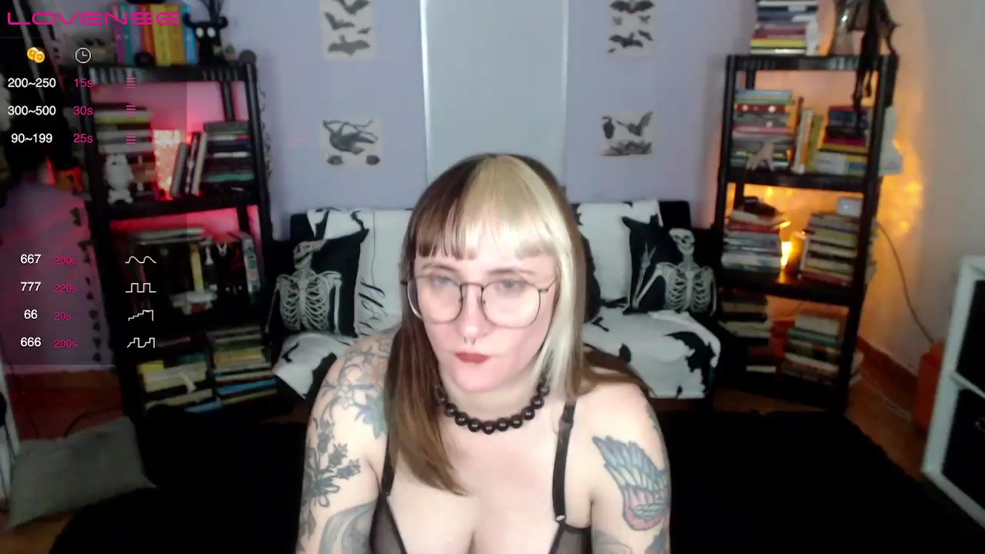 Gallery image thumbnail from AxeHallow's myfreecams stream on, 08/10/2024, 10:35 image 14 of 20