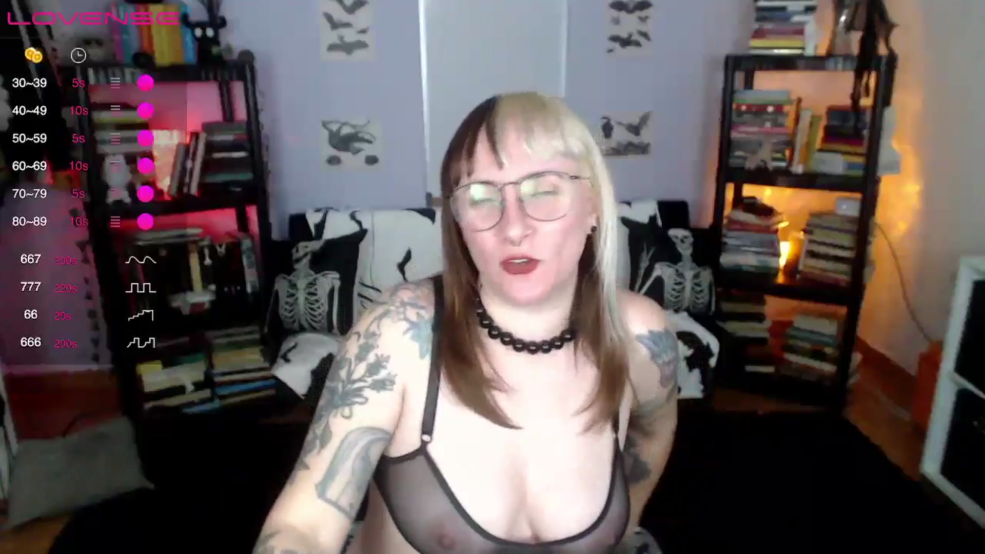 Gallery image thumbnail from AxeHallow's myfreecams stream on, 08/10/2024, 10:35 image 7 of 20