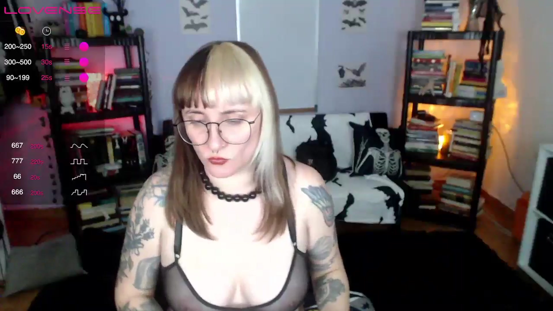 Gallery image thumbnail from AxeHallow's myfreecams stream on, 08/10/2024, 10:35 image 10 of 20