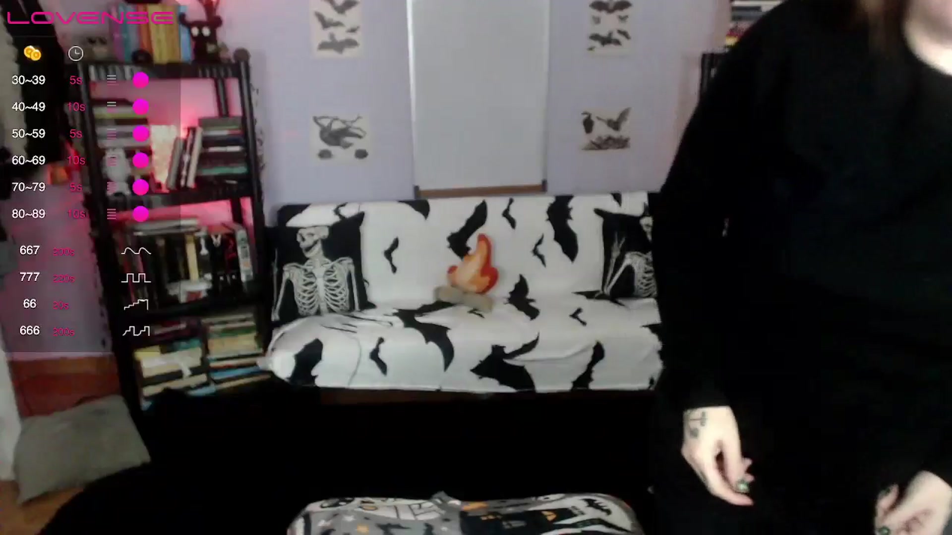 Gallery image thumbnail from AxeHallow's myfreecams stream on, 08/14/2024, 24:04 image 19 of 20