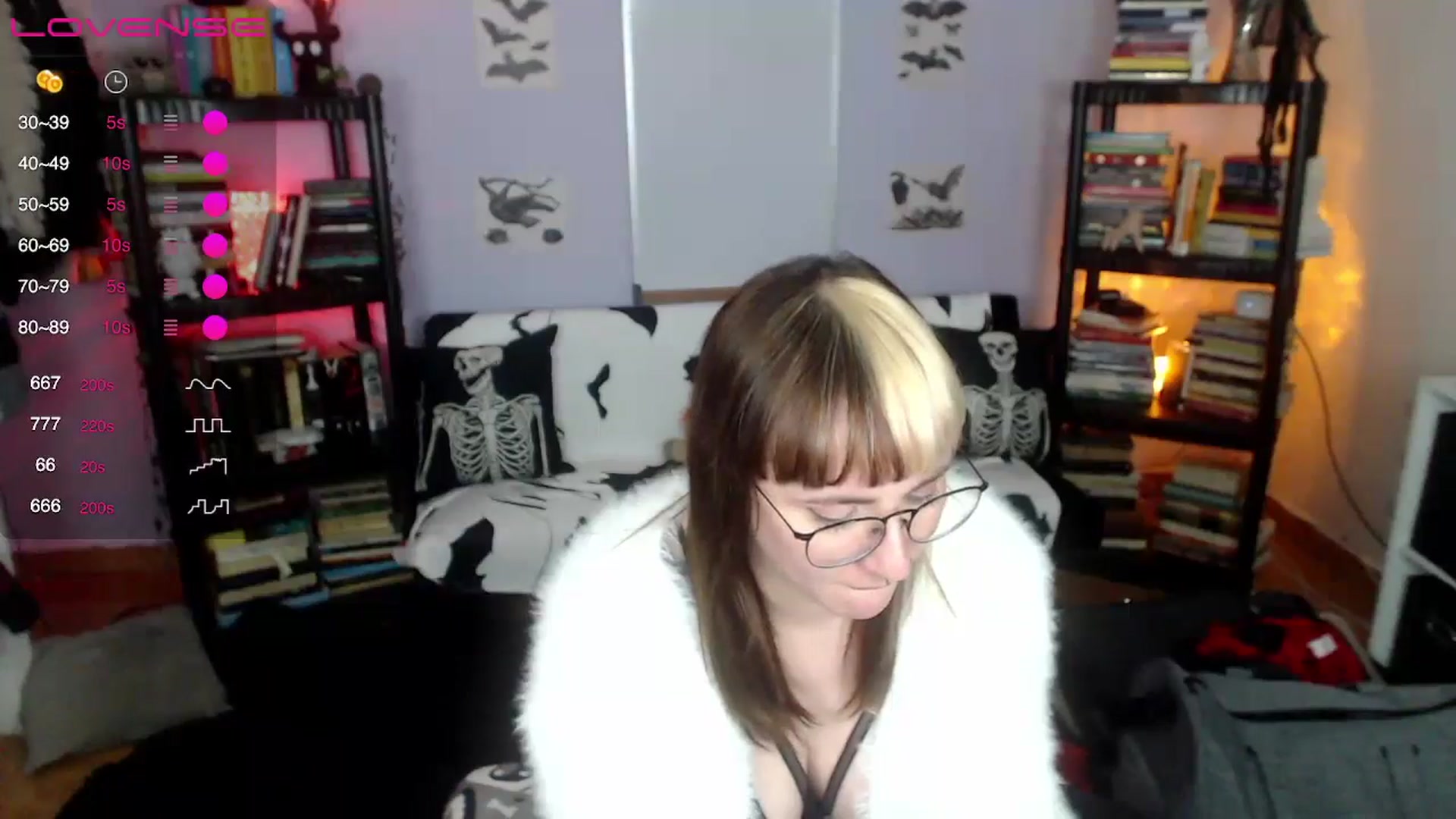 Gallery image thumbnail from AxeHallow's myfreecams stream on, 08/14/2024, 24:04 image 18 of 20